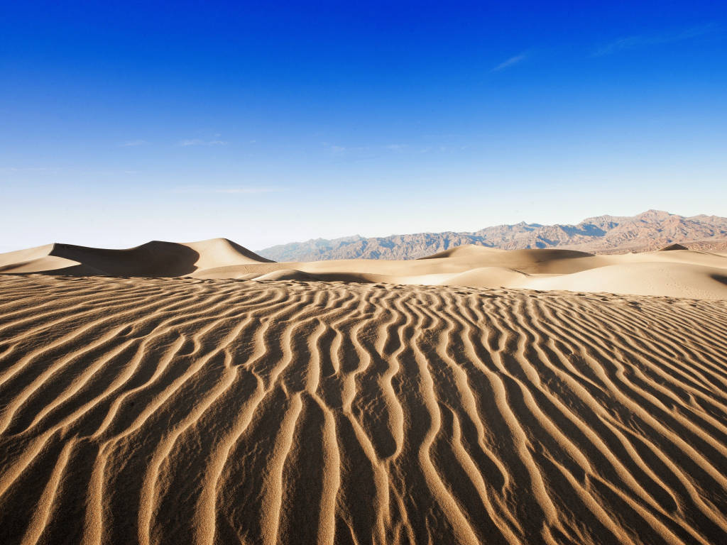 Desktop wallpaper blue sky, desert, dunes, sand, hd image