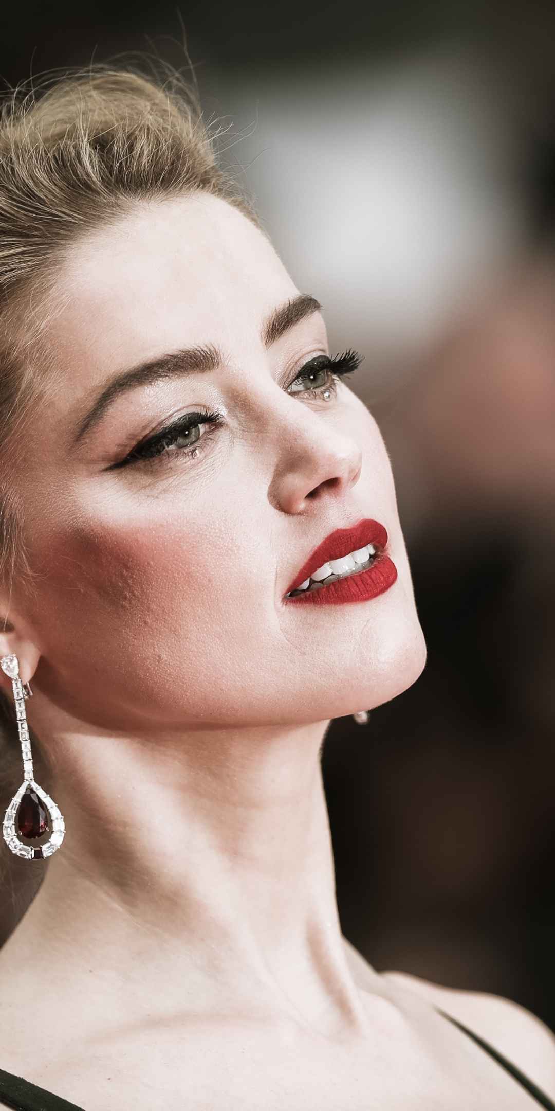 Download 1080x2160 Wallpaper Red Lips Beautiful Amber Heard Honor 7x