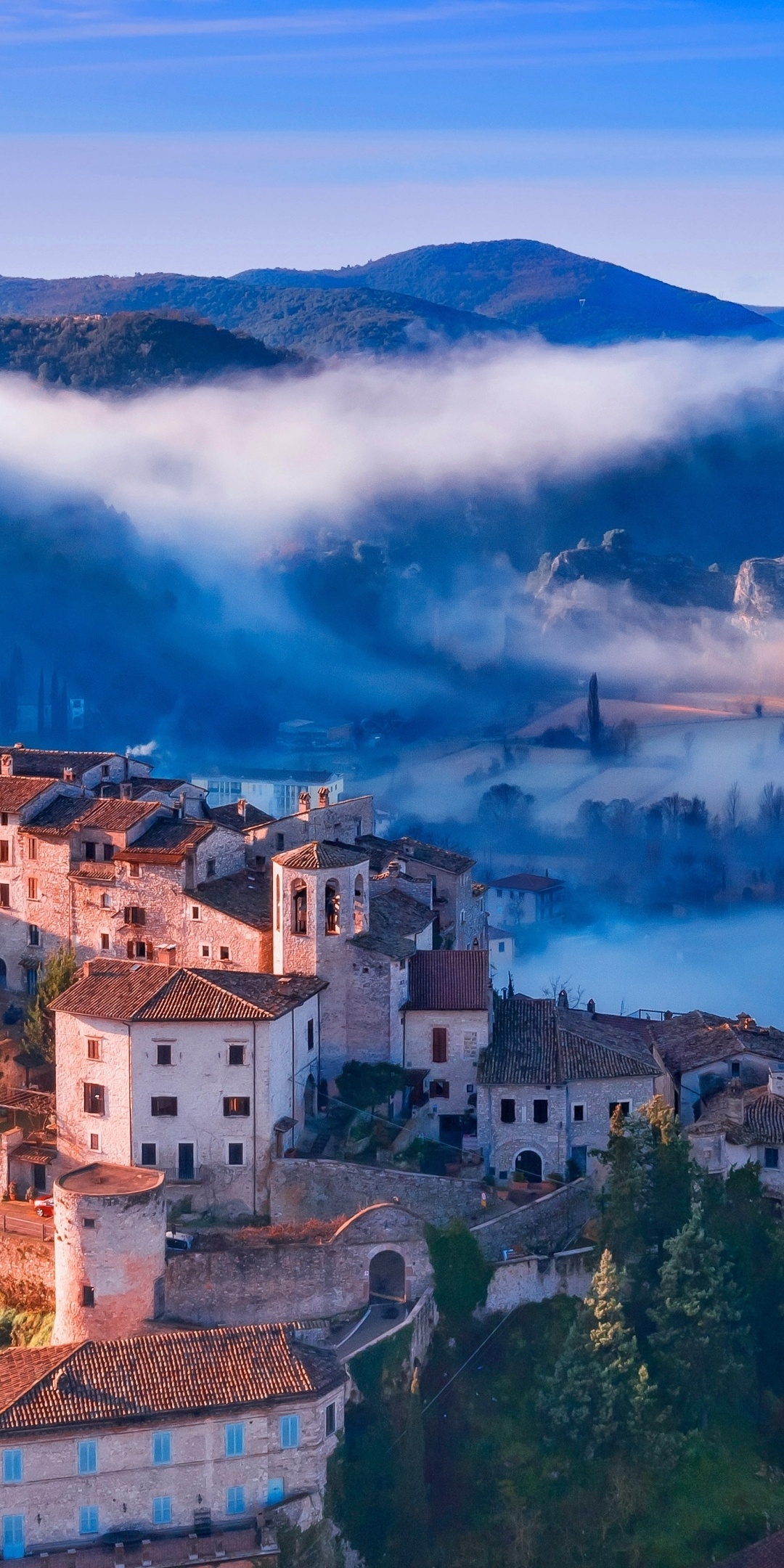 Italy's city, morning mist, cityscape, 1080x2160 wallpaper