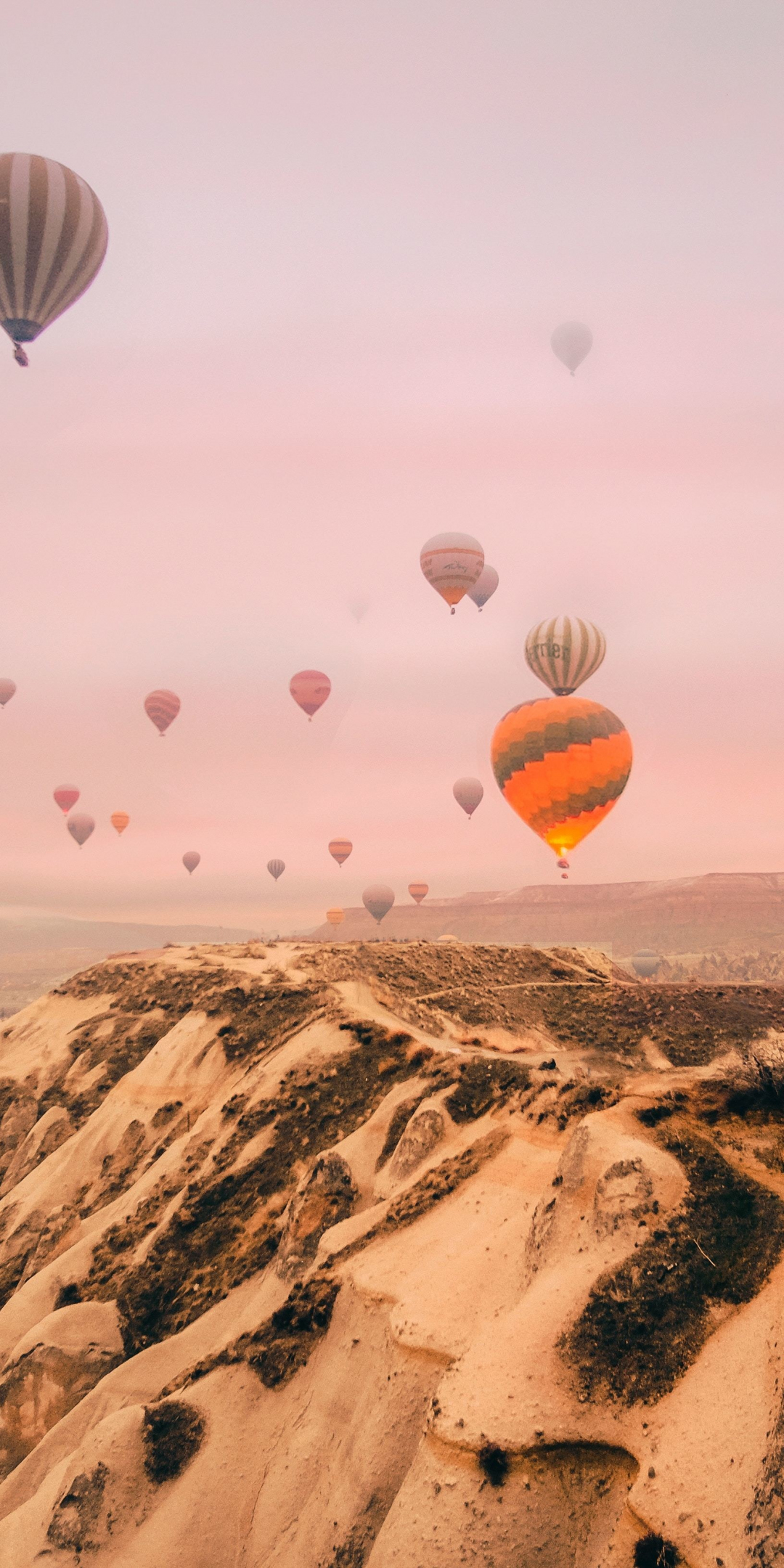 Hot air balloons, sky, mountains, festive, 1080x2160 wallpaper