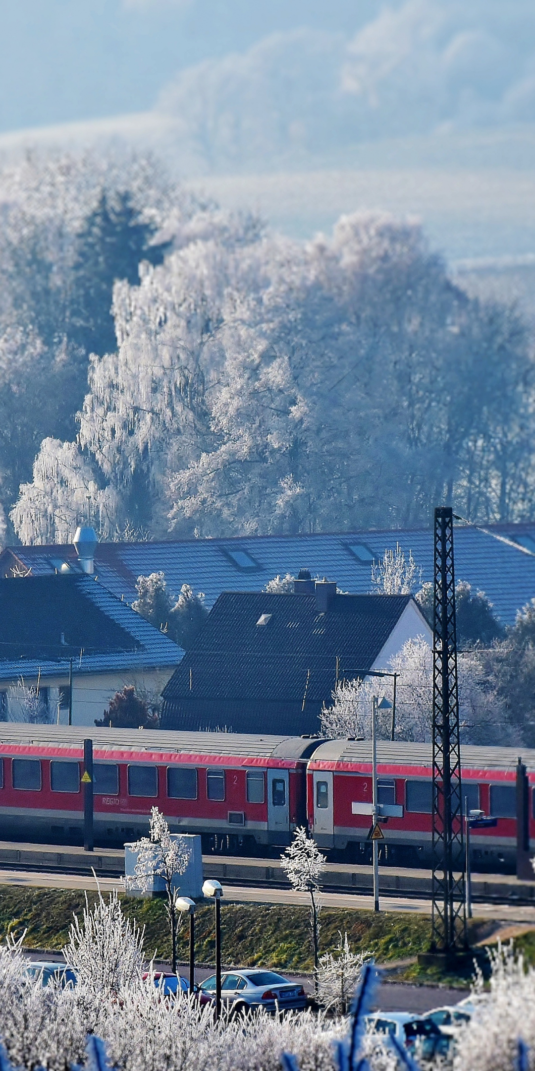 Train, winter, snowfrost, houses, town, 1080x2160 wallpaper