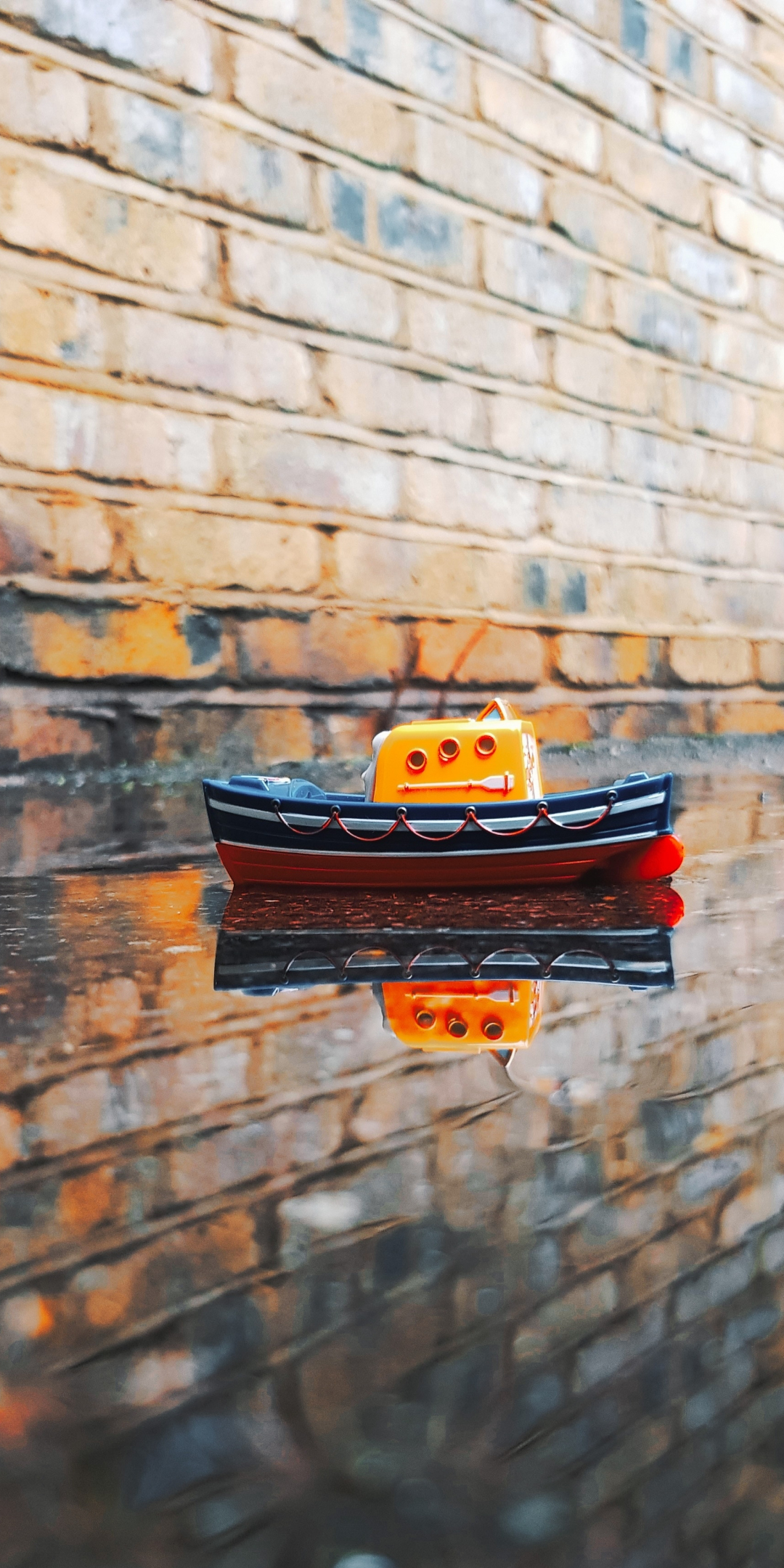 Boat, toy, float, reflections, 1080x2160 wallpaper