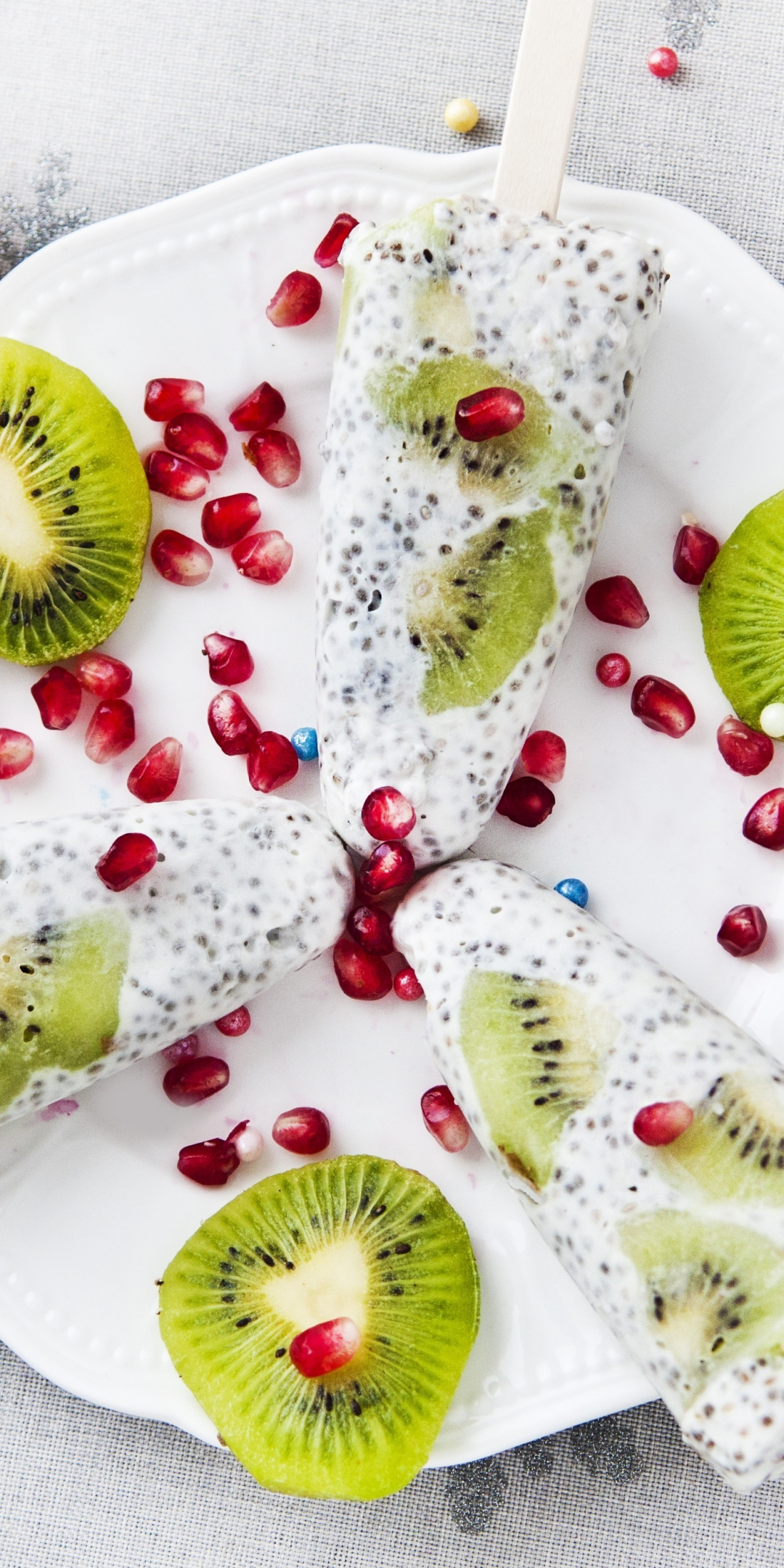 Kiwifruit, slices, ice candies, 1080x2160 wallpaper