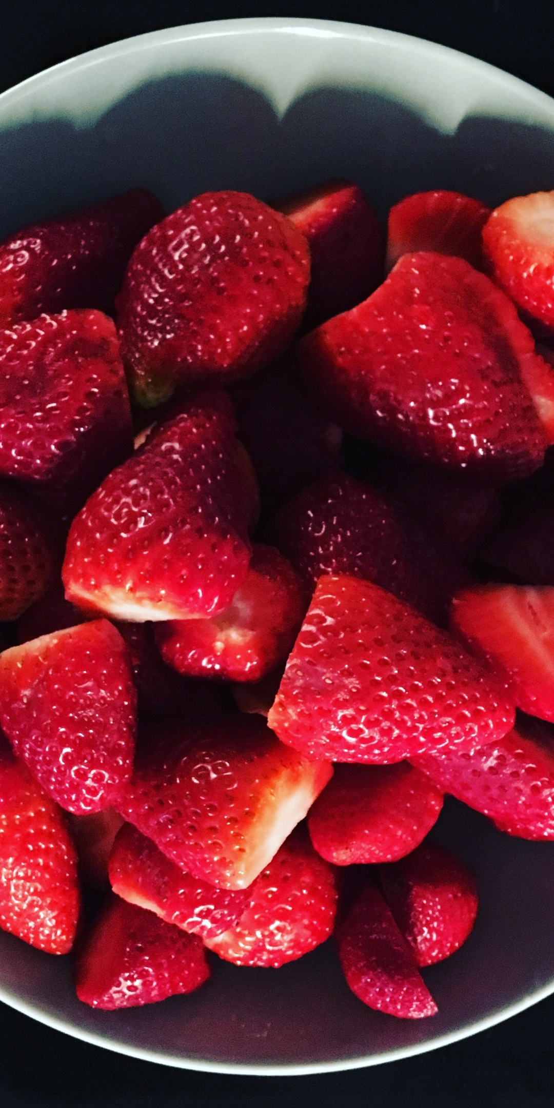 Strawberry, slices, fruits, dish, 1080x2160 wallpaper