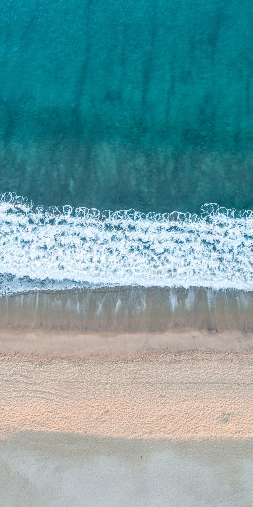 Calm and relaxed, beach, sea waves, 1080x2160 wallpaper
