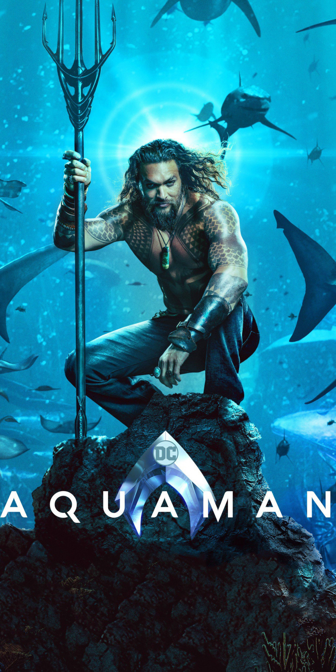 Aquaman, Jason Momoa, superhero, sharks, underwater, 2018, 1080x2160 wallpaper