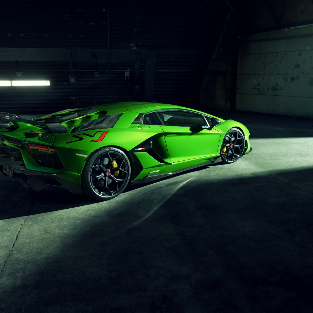 Wallpaper side-view, green lamborghini aventador svj desktop wallpaper ...