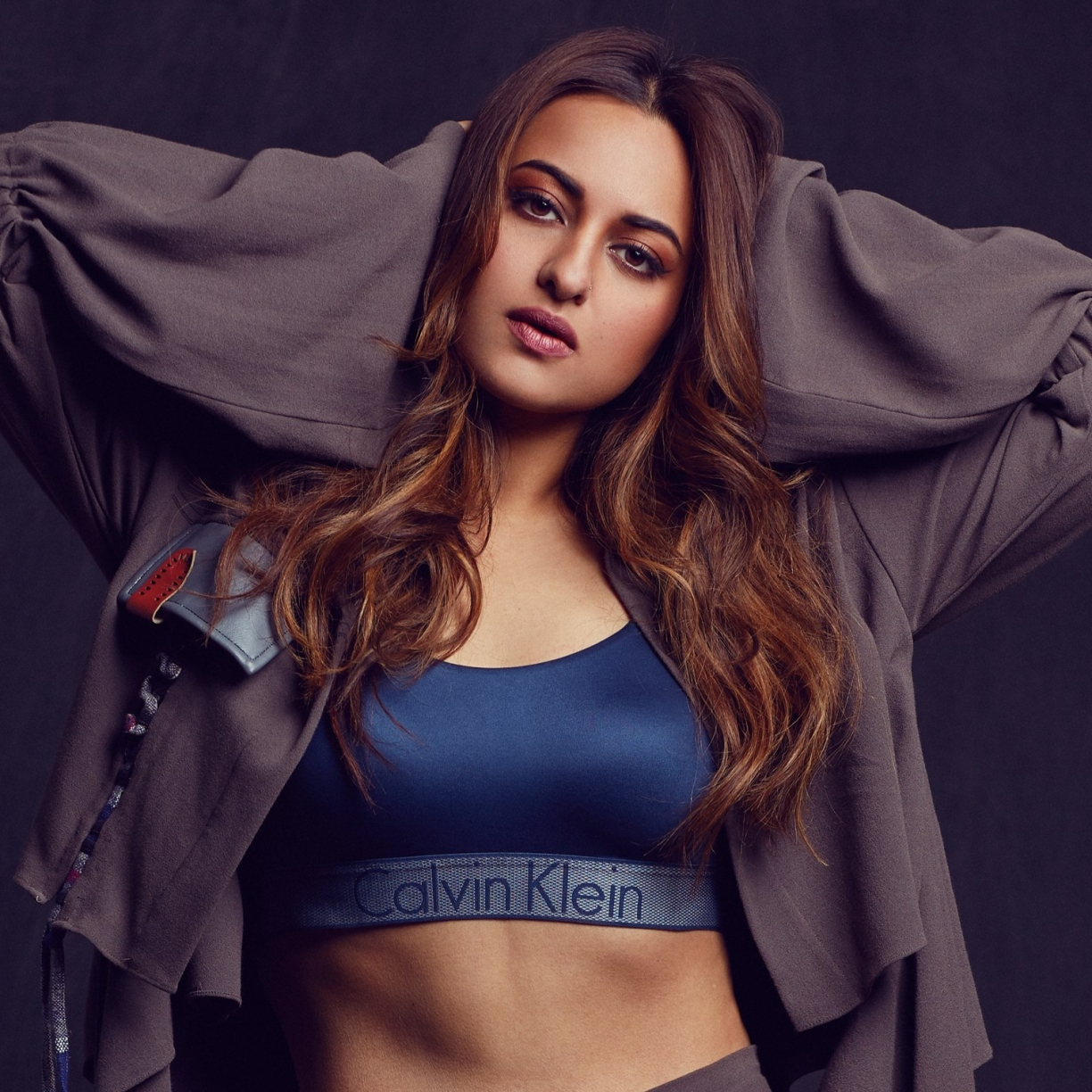 Sonakshi Sinha Wallpapers | Sonakshi Sinha Pics & Photo Gallery | Hot, Sexy  Sonakshi Sinha Wallpapers & Photos | Wallpaper Collection of Sonakshi Sinha