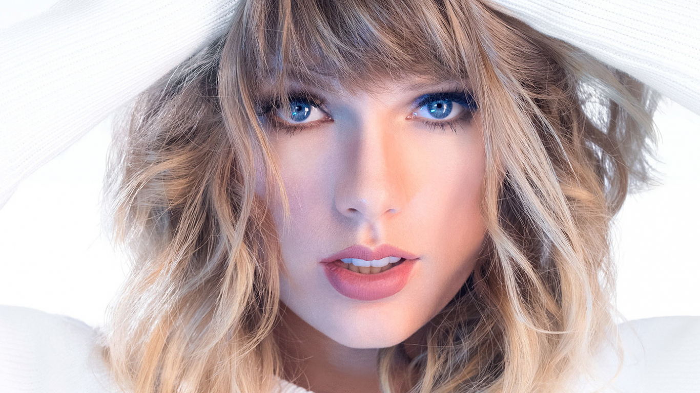 3. How to Achieve Taylor Swift's Pink and Blue Hair - wide 6