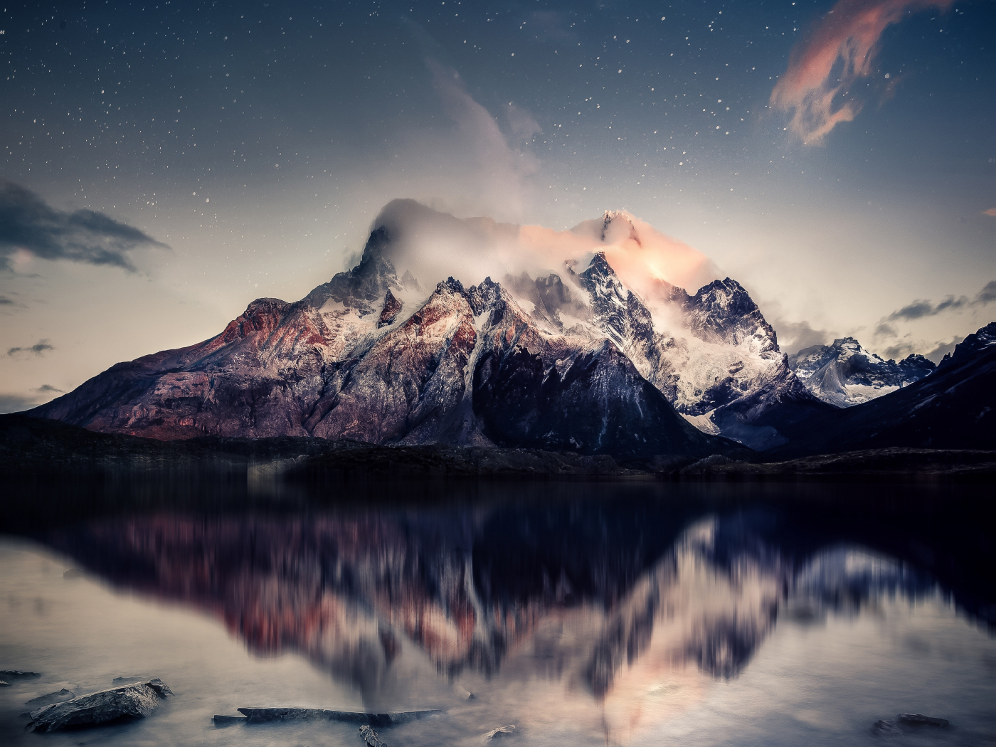 Download Wallpaper 1400x1050 Reflections Mountains Lake Sky