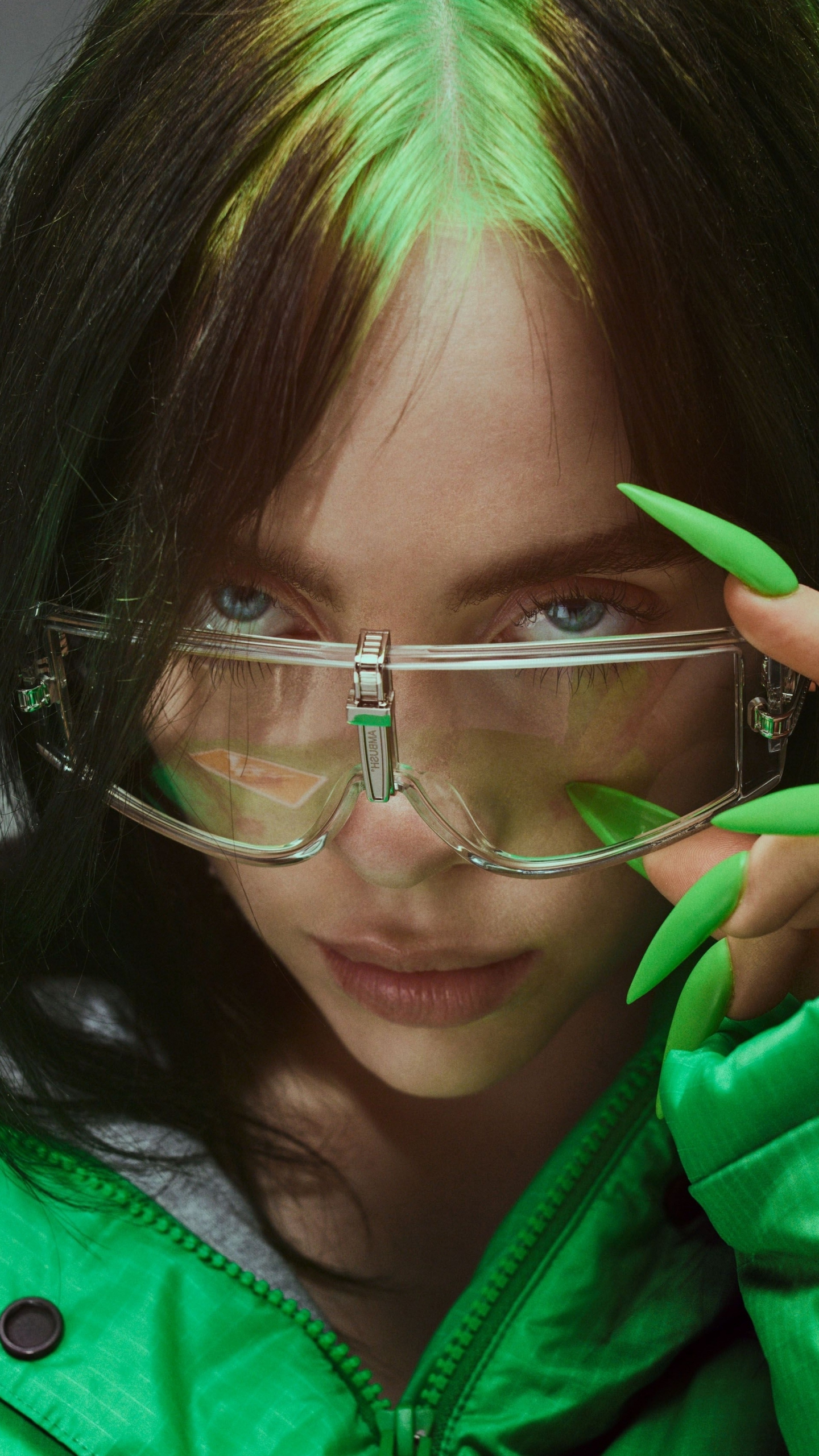 Игра зеленые очки. Billie Eilish Sunglasses. Зелёные очки. Салатовые очки.