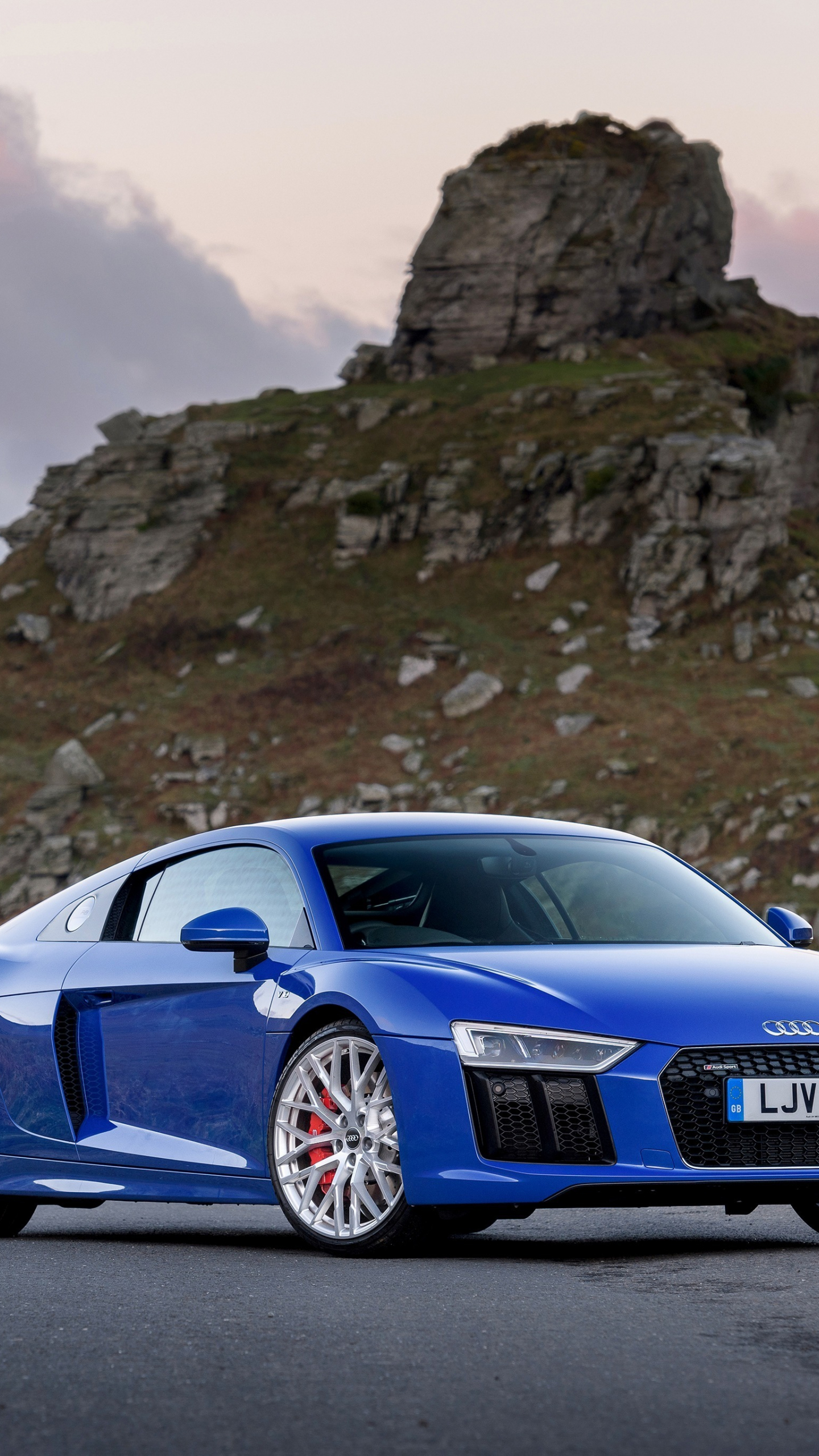 BMW r8 Blue