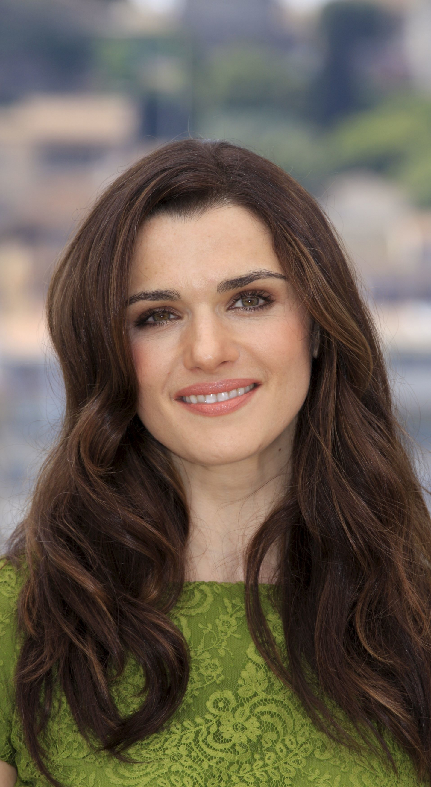 Download wallpaper 1440x2630 rachel weisz, smile, celebrity, samsung ...