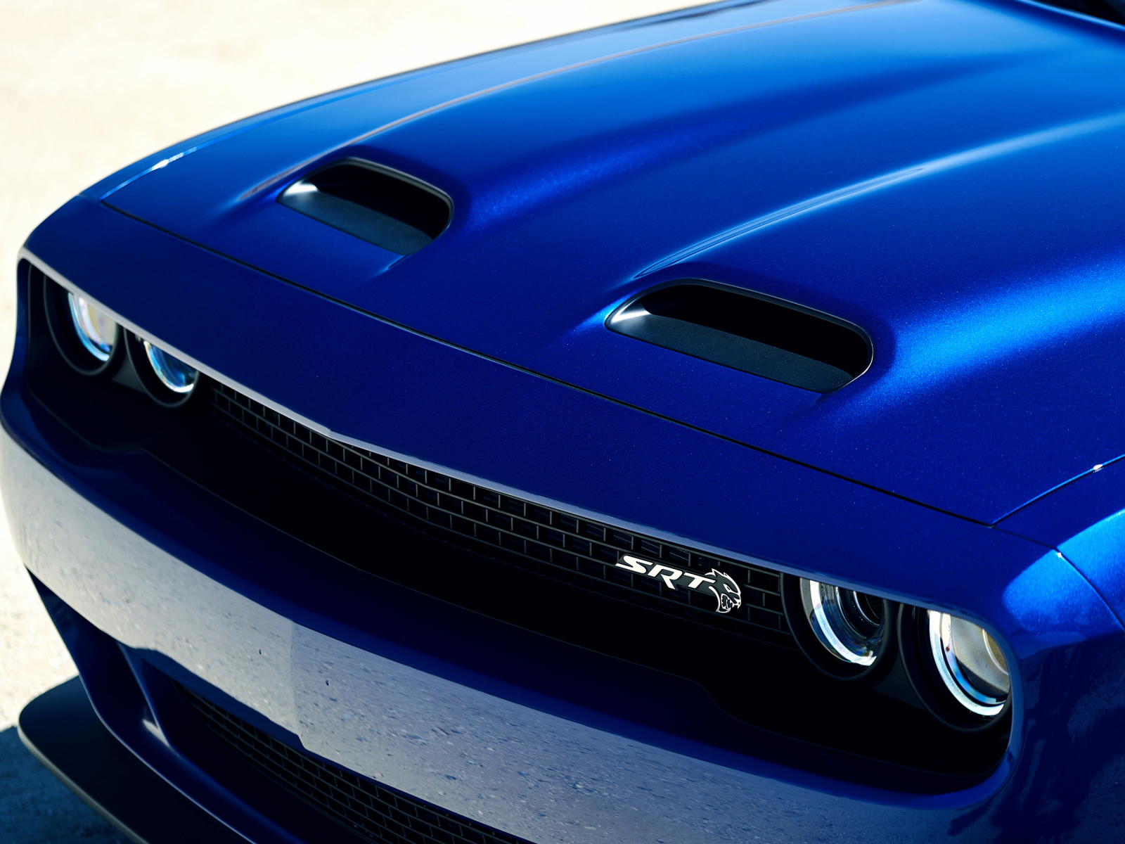 Dodge Challenger srt 16