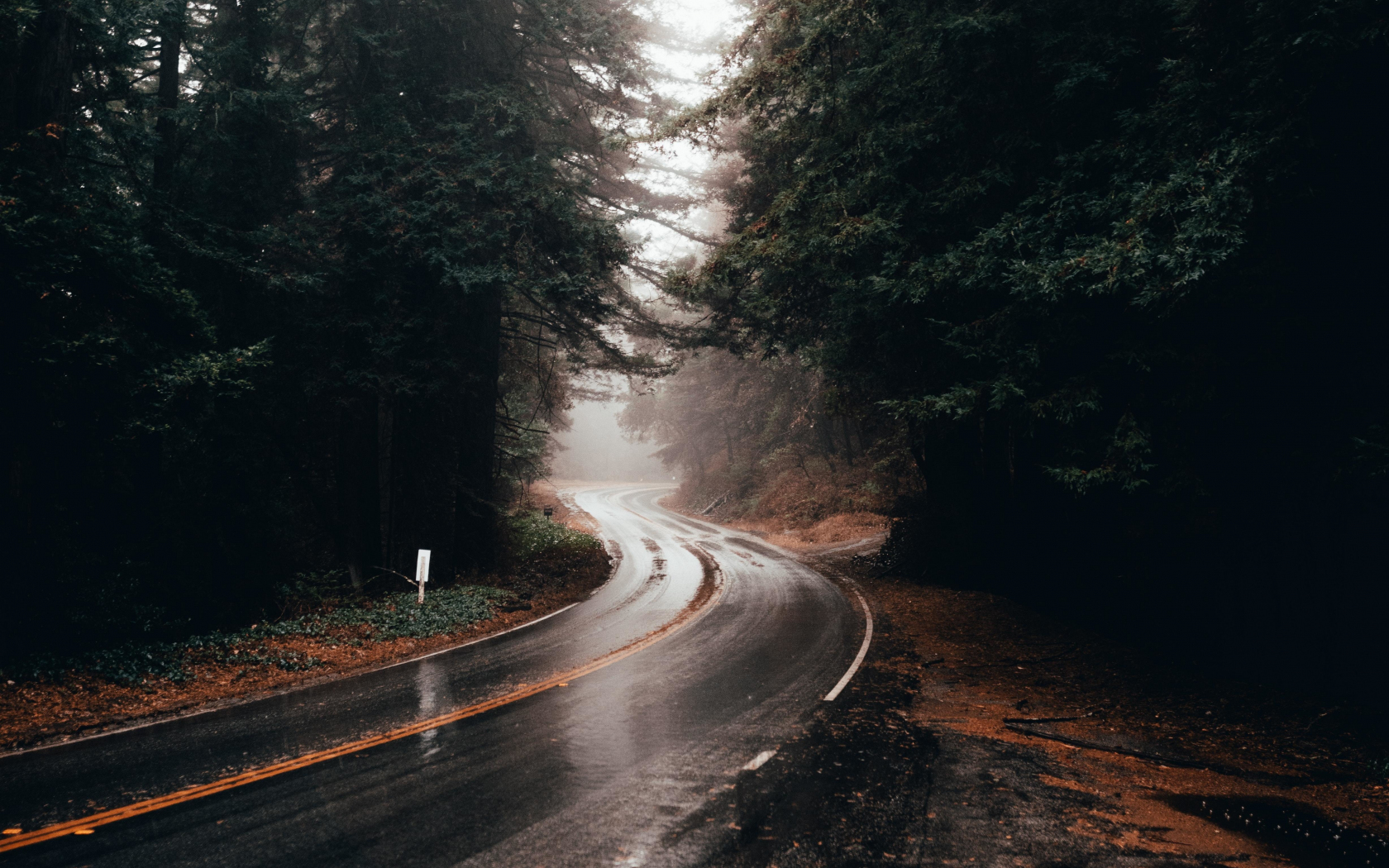 Highway turn, road, rainy, water on road, 1680x1050 wallpaper