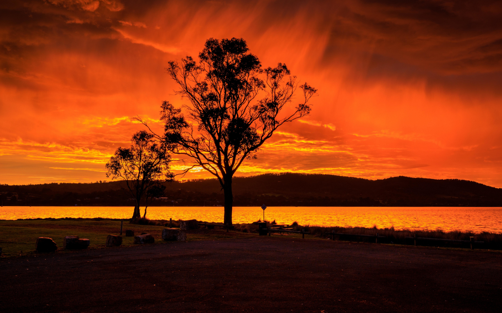 Download wallpaper 1680x1050 silhouette, tree, lake, hills, sunset, 16: ...