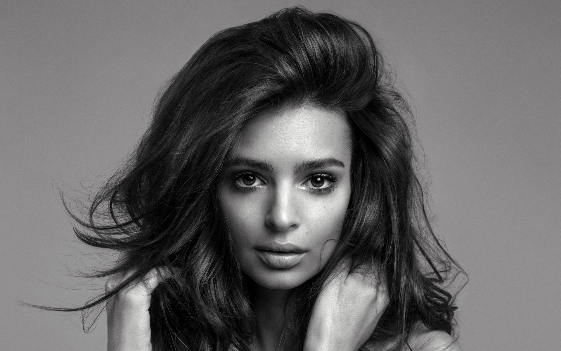 Download Wallpaper 1920x1200 Emily Ratajkowski, Stare, Monochrome, 16: ...