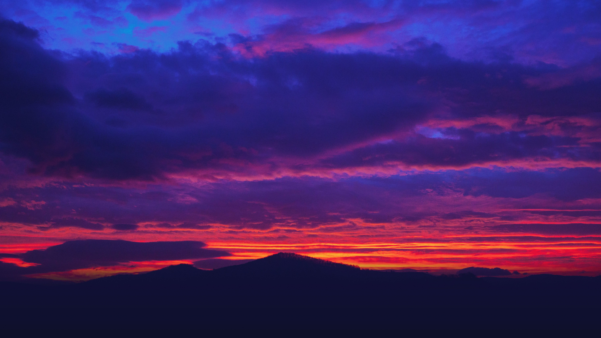 Download Wallpaper 2048x1152 Mountains, Sunset, Sky, Clouds, Dual Wide ...