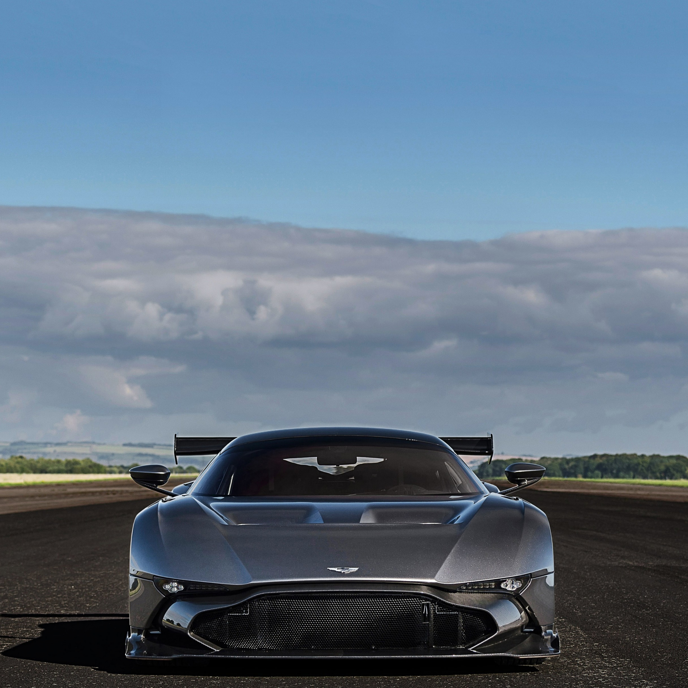 Aston vulcan. Aston Martin Vulcan 2020. Aston Martin Vulcan 2016 Hypercar. Спортивная машина Aston Martin Vulcan. Aston Martin Vulcan 4к.