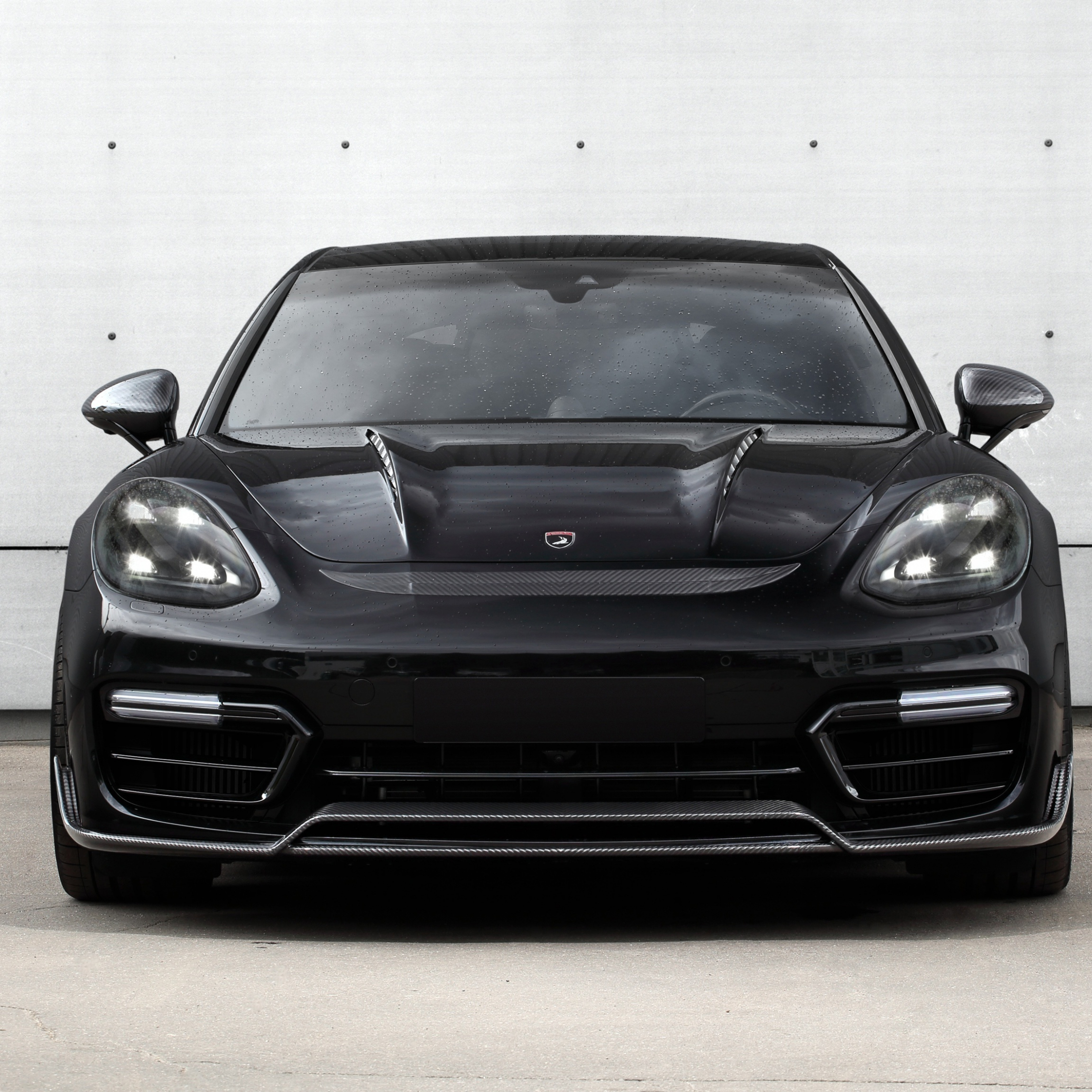 Porsche Panamera Black Edition