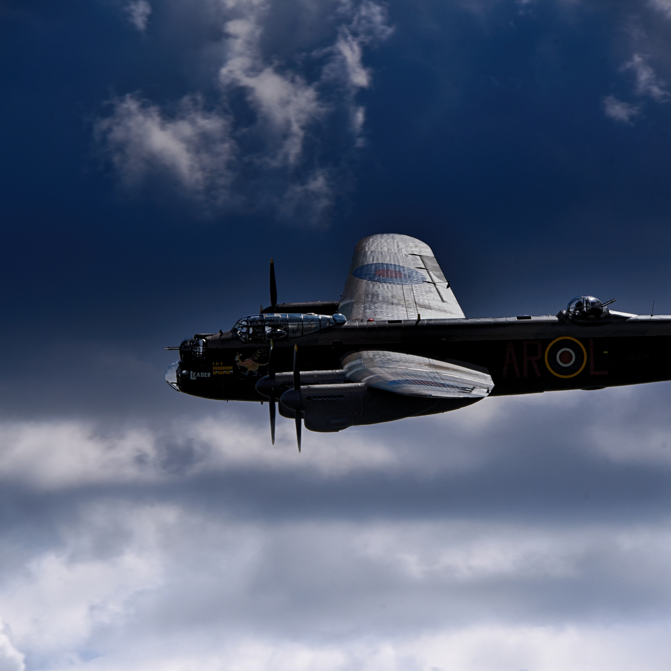Download wallpaper 2248x2248 avro lancaster, fighter airplane, aircraft,  military, sky, ipad air, ipad air 2, ipad 3, ipad 4, ipad mini 2, ipad mini  3, 2248x2248 hd background, 814