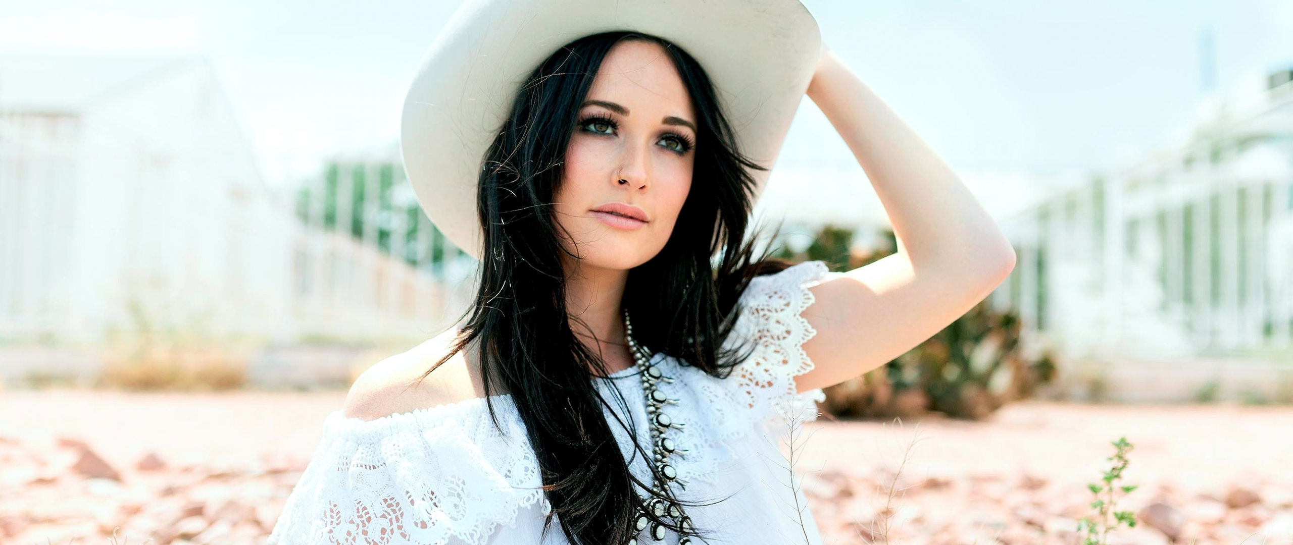 Download wallpaper 2560x1080 celebrity, white hat, kacey musgraves ...