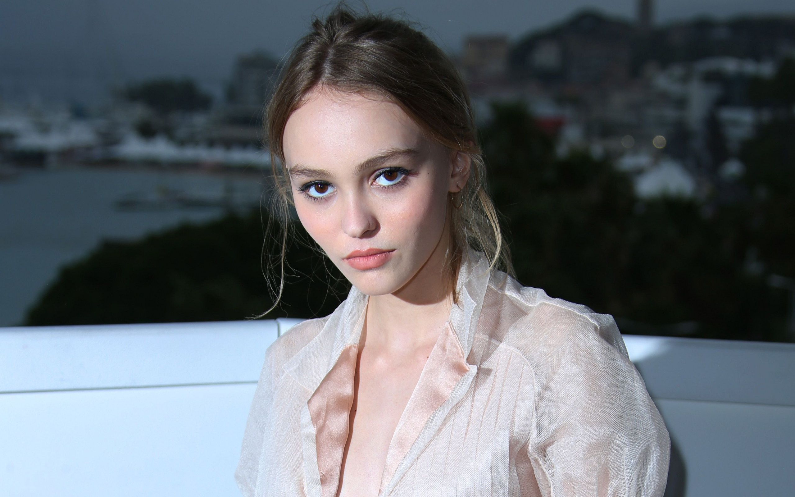 Download wallpaper 2560x1600 2018, lily-rose depp, beautiful celebrity ...