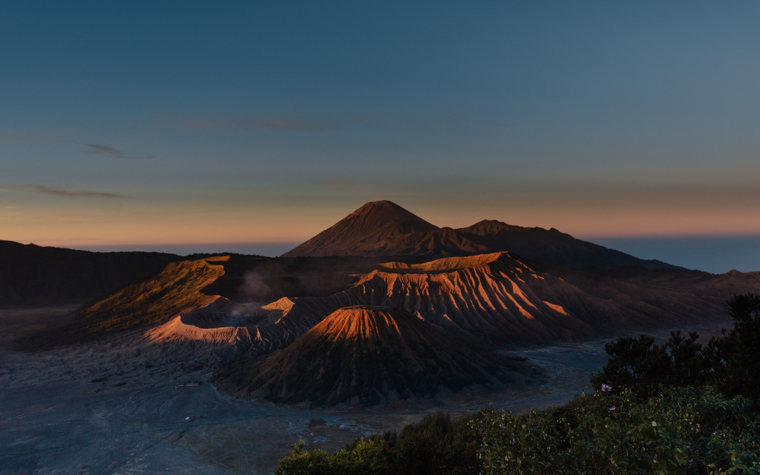 Download 2560x1600 wallpaper sunrise, mount bromo, volcano, mountains