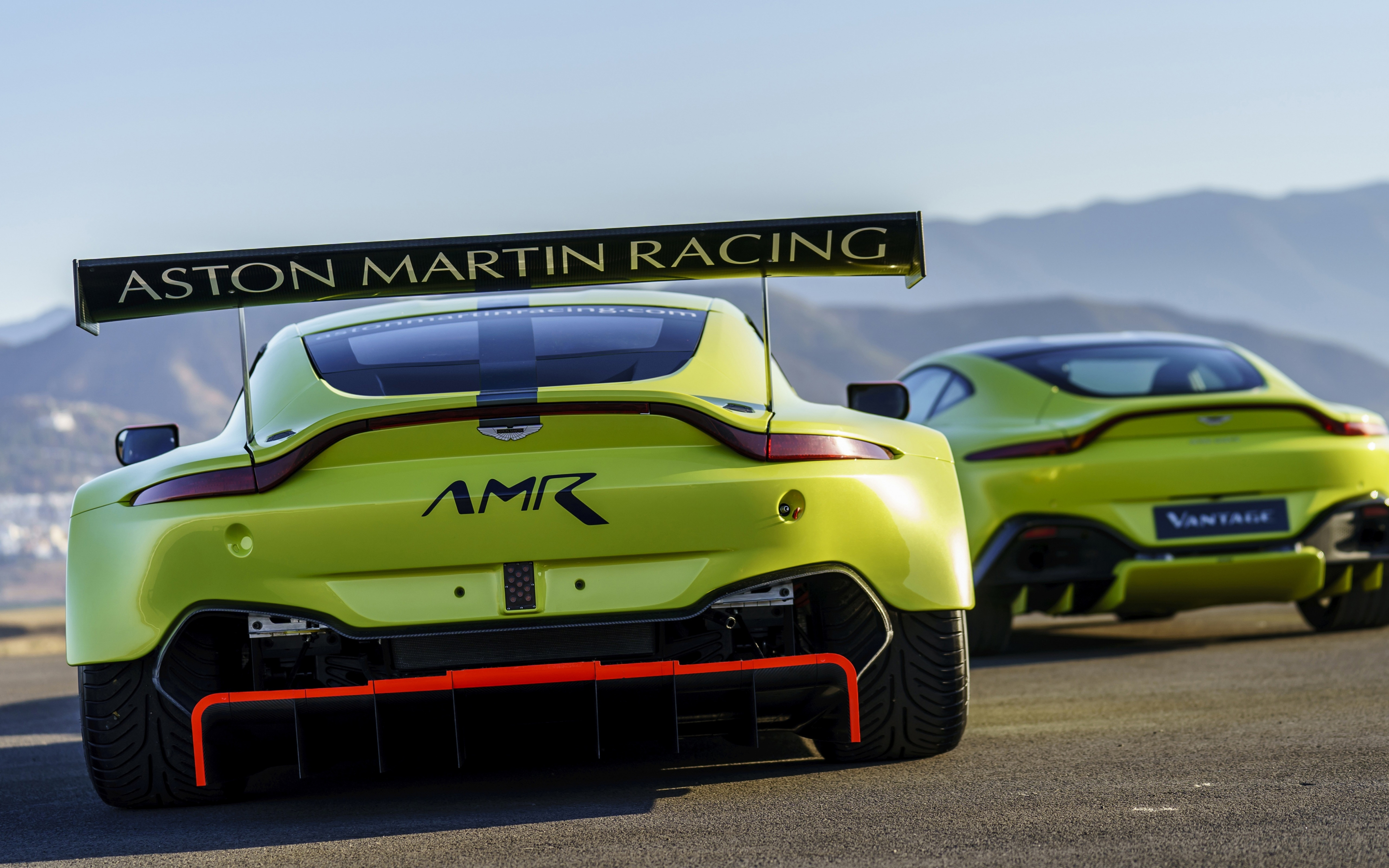 Racing cars, aston martin, rear, 2880x1800 wallpaper