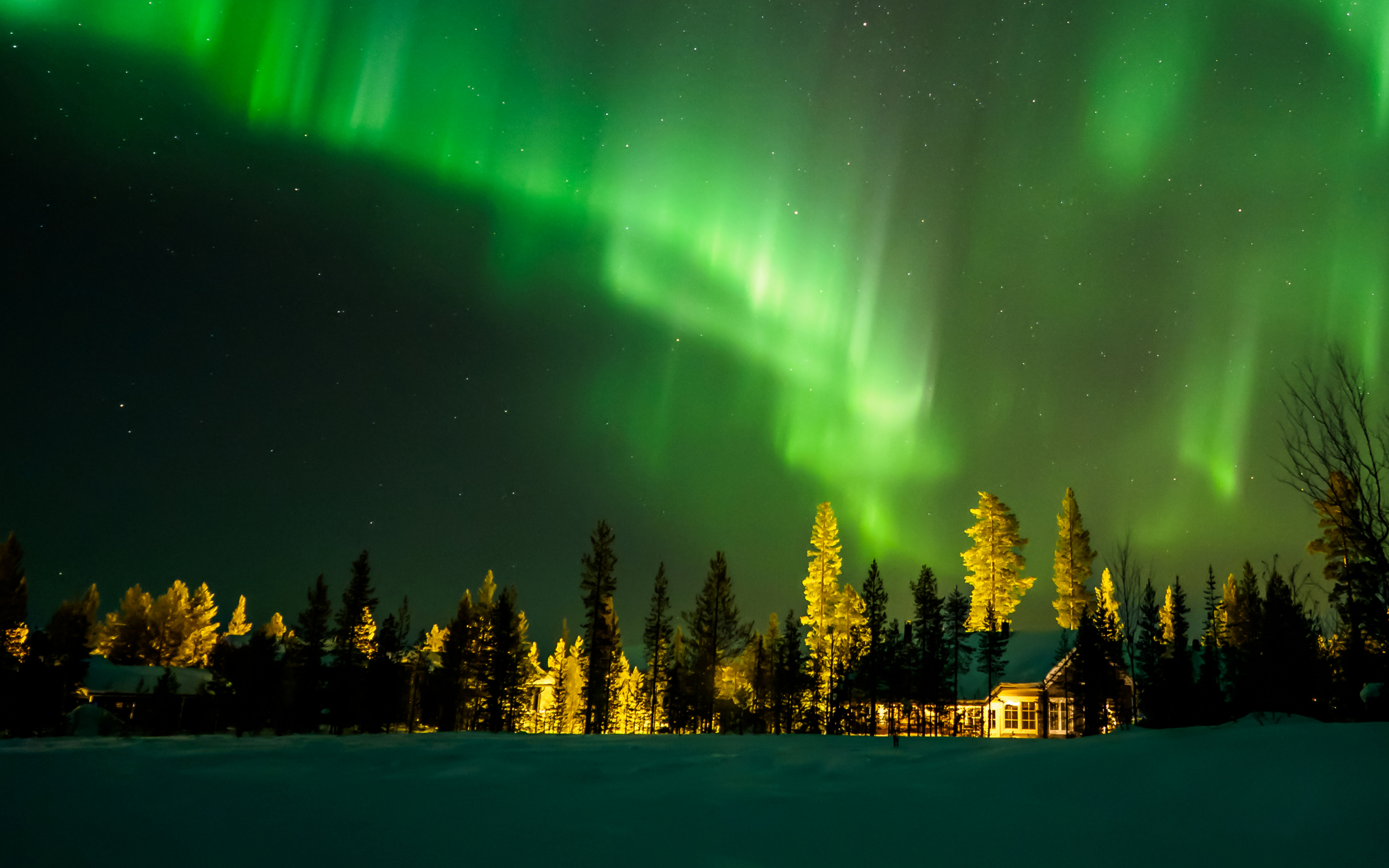 Northern lights, green sky, Finland, 2880x1800 wallpaper