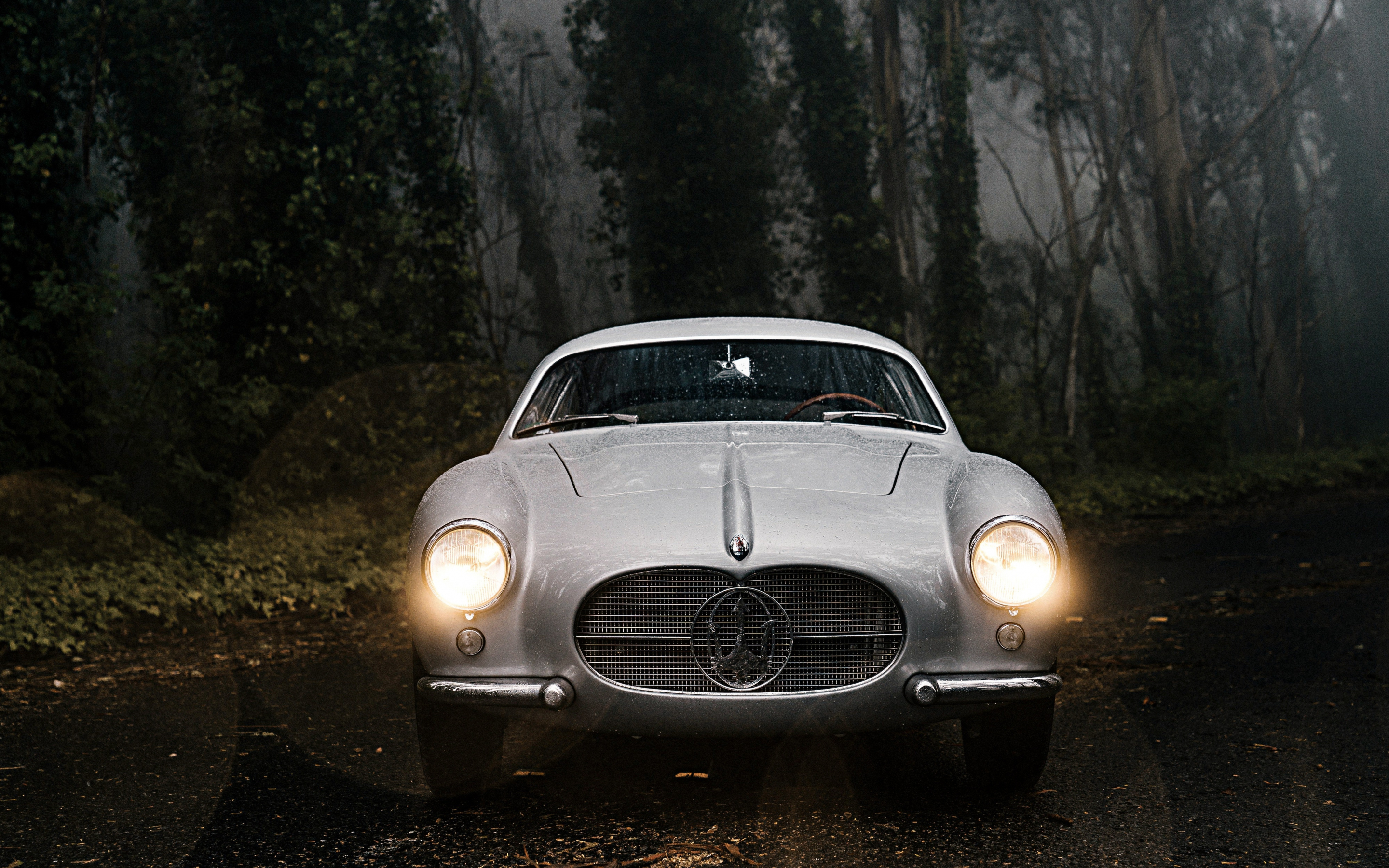 Classic Maserati car, headlight, 2880x1800 wallpaper