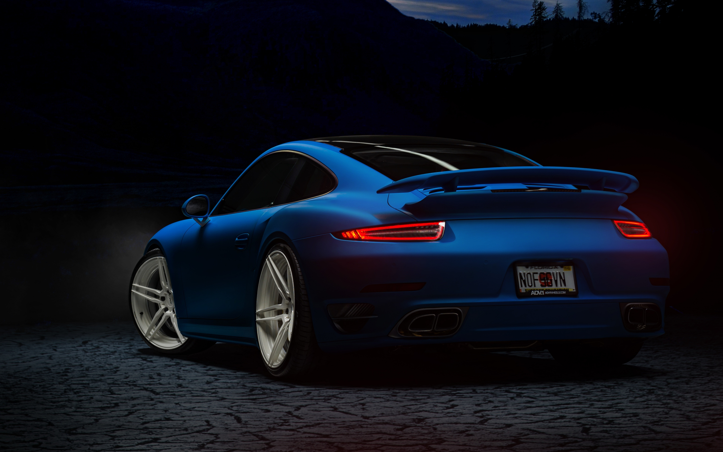 Sports car, Porsche 911 Turbo, blue, rear, 2880x1800 wallpaper