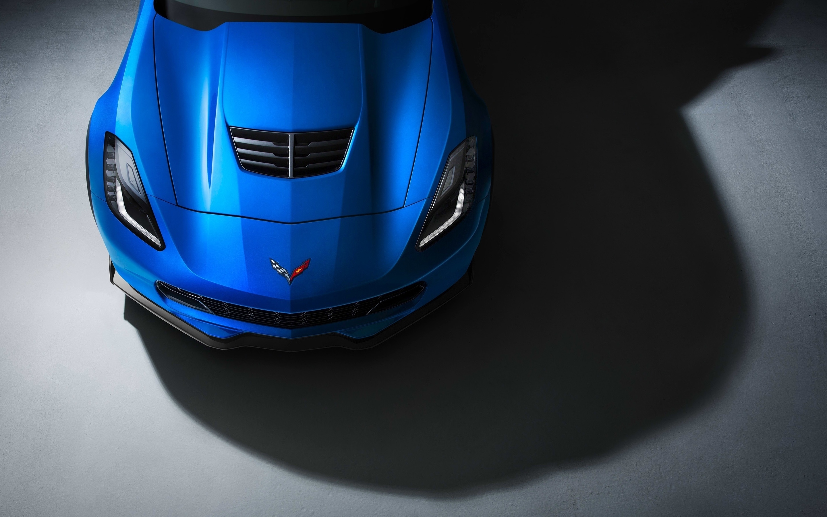 Bonnet, blue car, Chevrolet Corvette, 2880x1800 wallpaper
