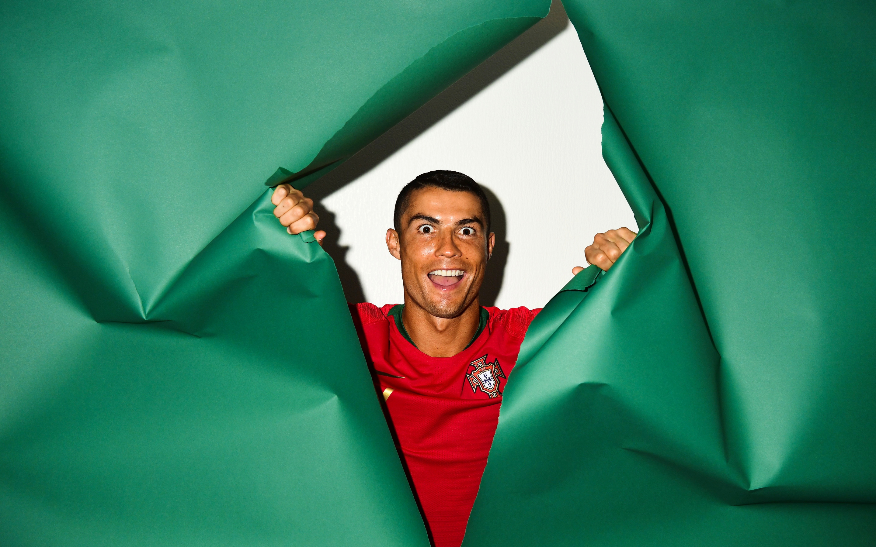 Footballer, Cristiano Ronaldo, photoshoot, sports, 2880x1800 wallpaper