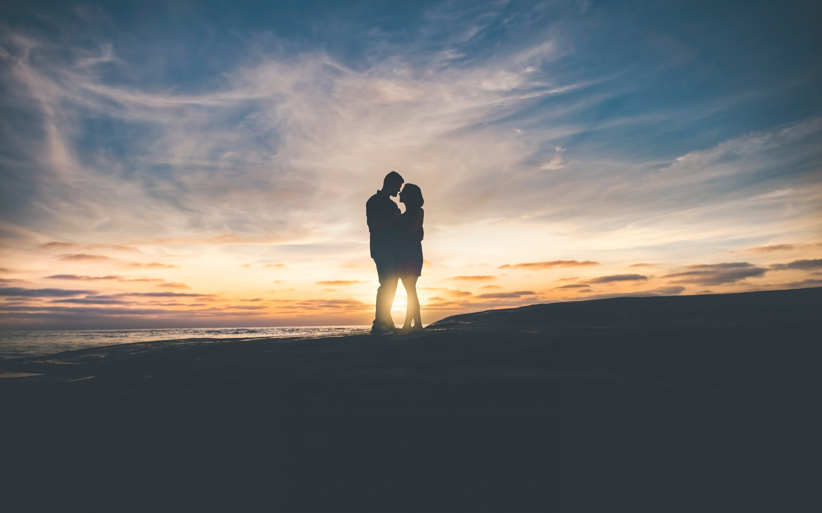 Couple, sunset, love, romance, 2880x1800 wallpaper