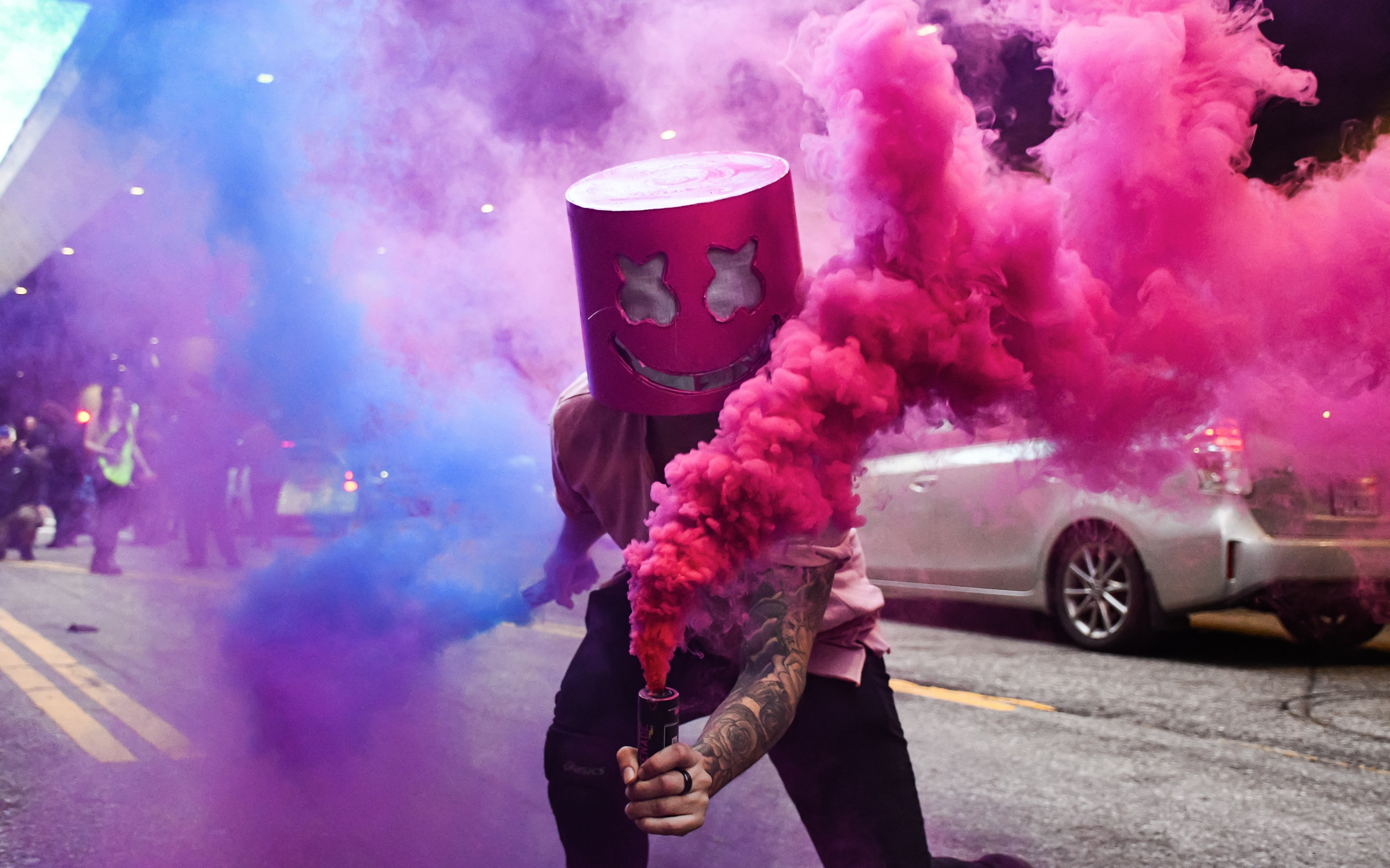 Marshmello, mask, colorful smoke, street festival, 2880x1800 wallpaper