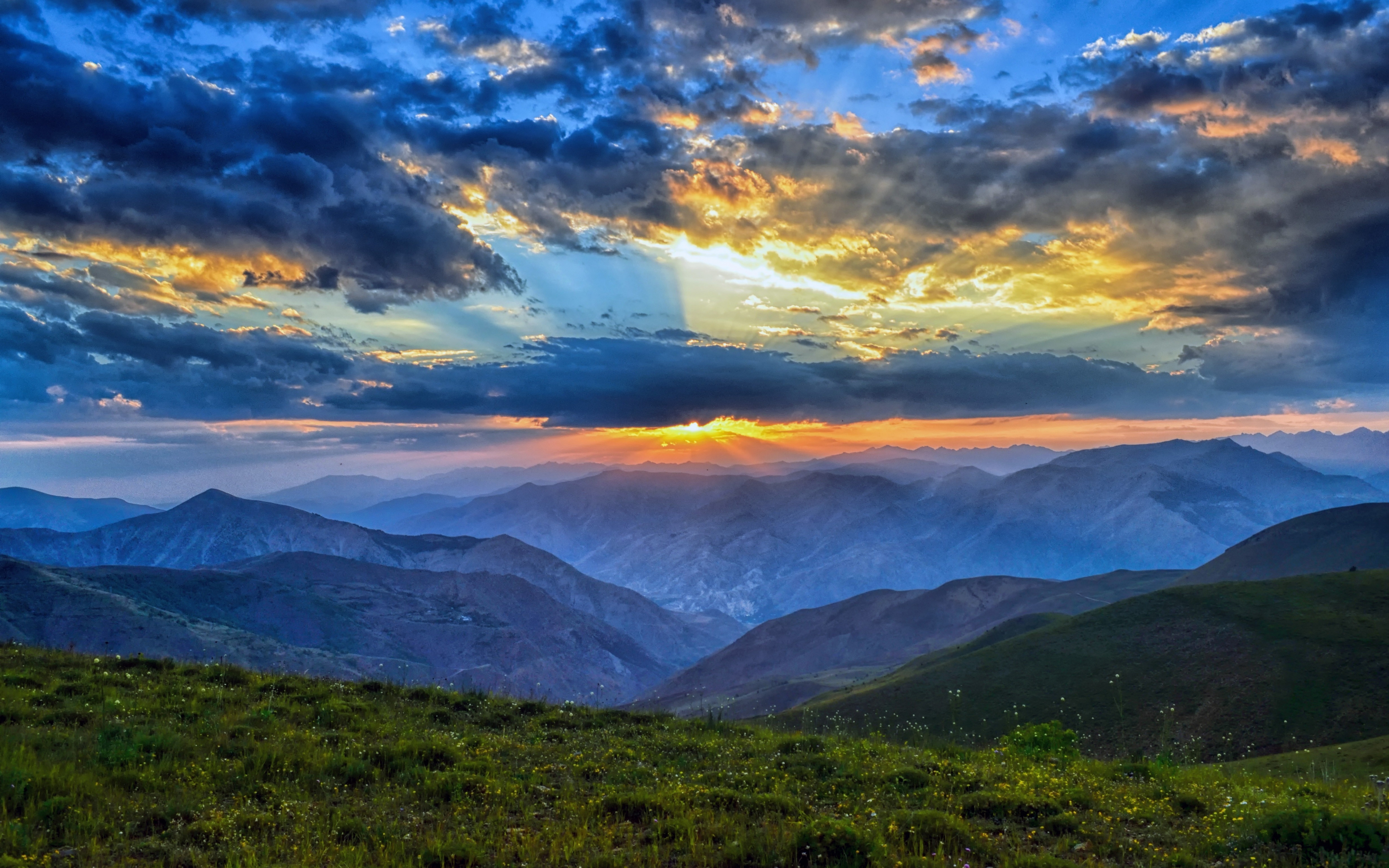 Horizon, sunset, landscape, mountains, clouds, 2880x1800 wallpaper