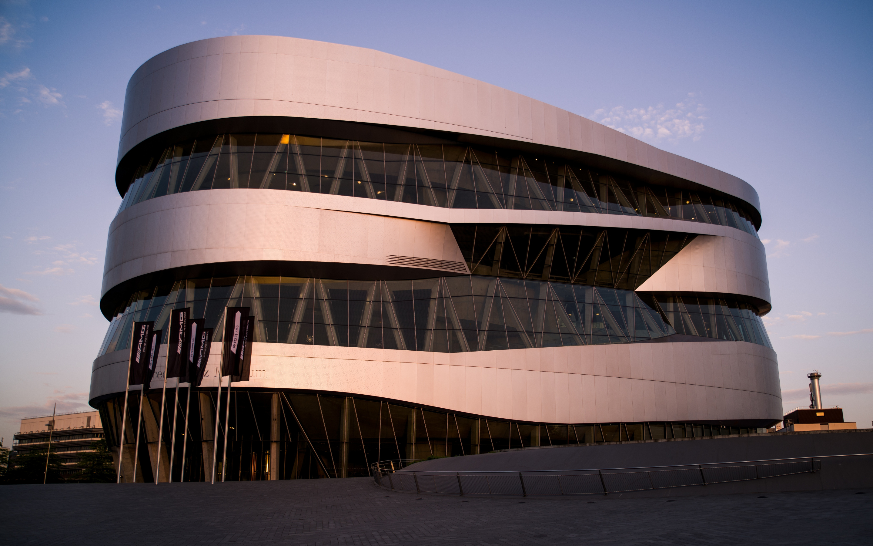Mercedes-Benz, building, modern architecture, 2880x1800 wallpaper