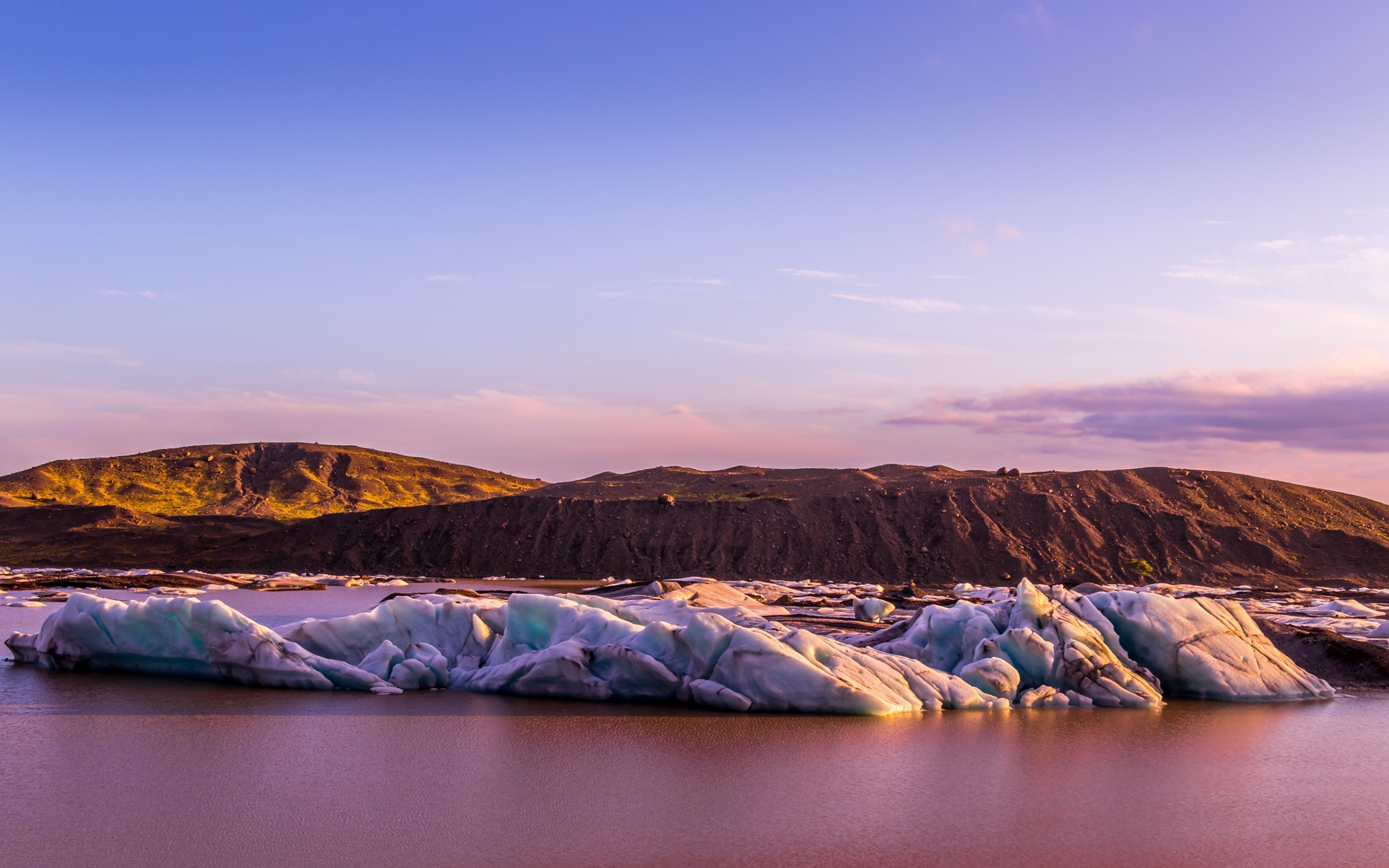 Clean sky, icebergs, glacier, Iceland, 2880x1800 wallpaper