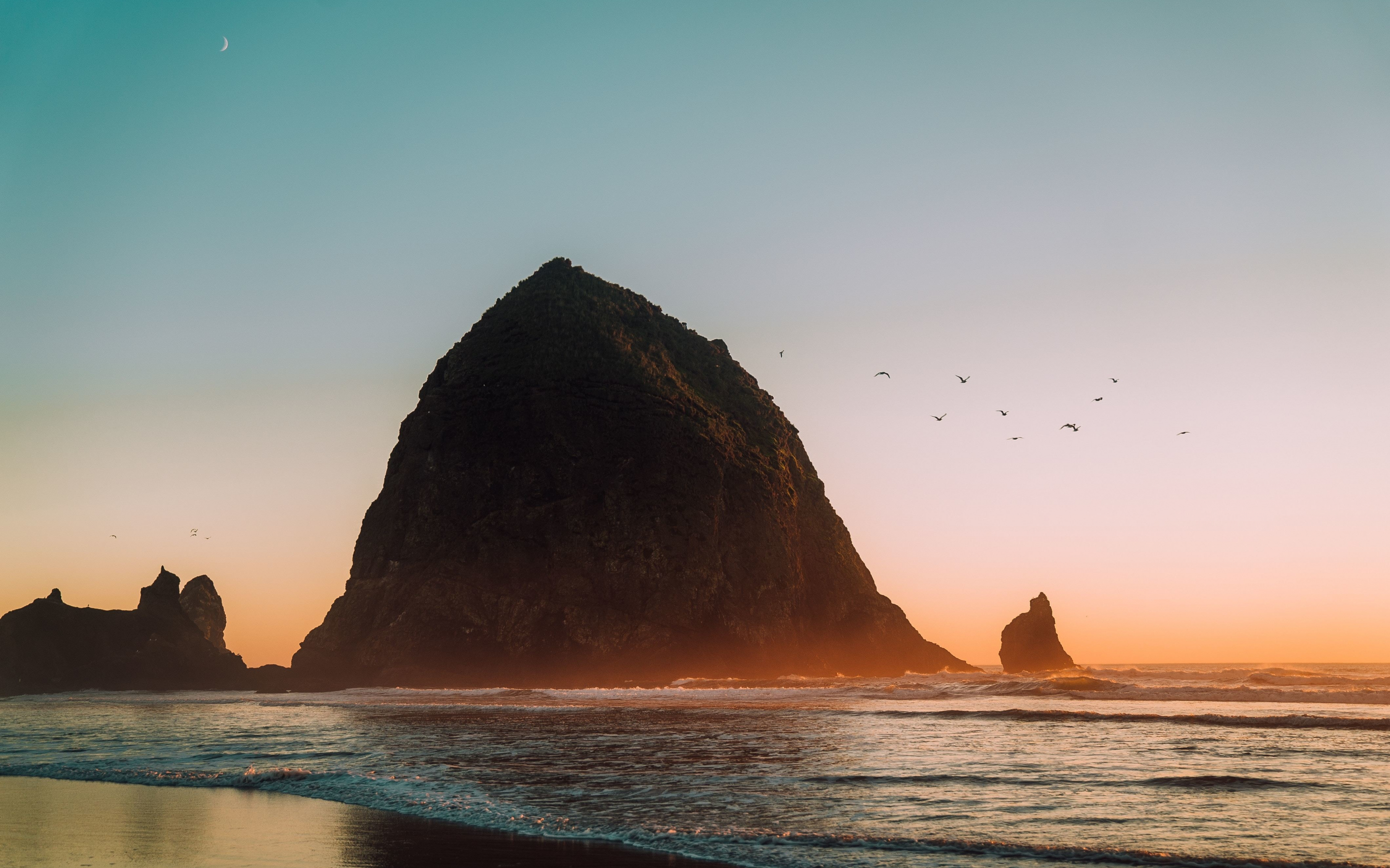 Mountain, beach, sunset, 2880x1800 wallpaper