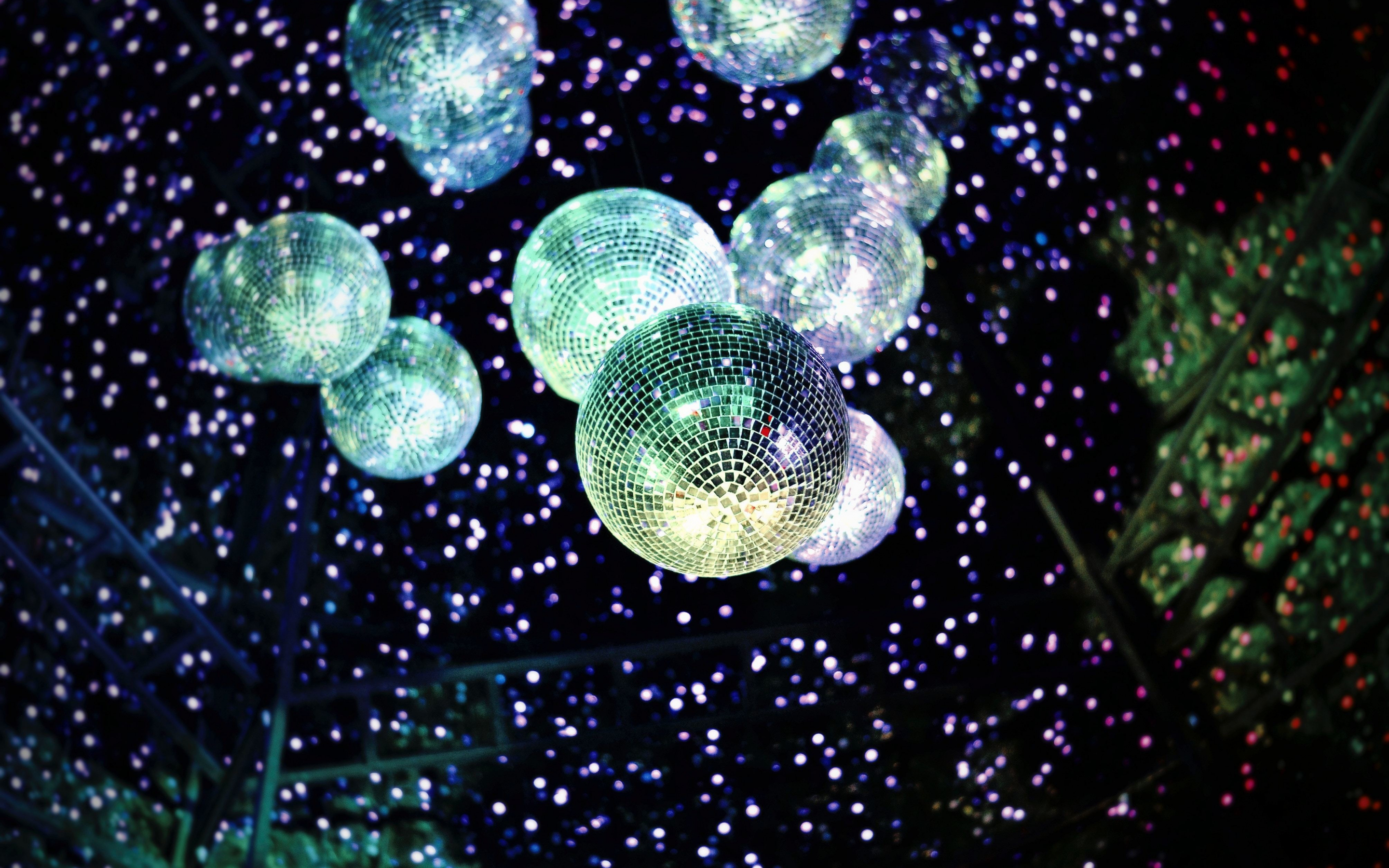 Disco ball, glitter, party lights, dark, 2880x1800 wallpaper