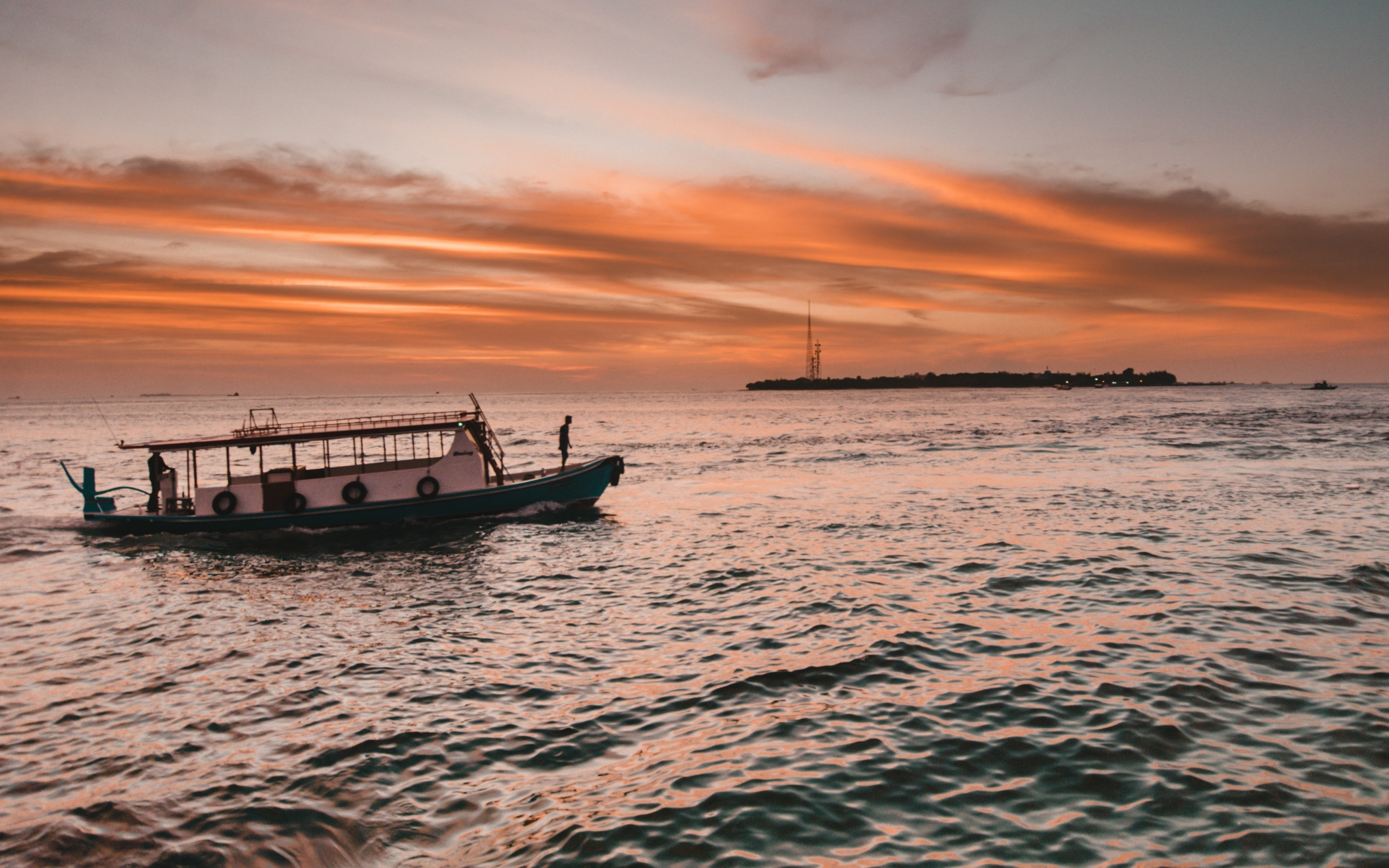 Boat, sunset, sea, 2880x1800 wallpaper