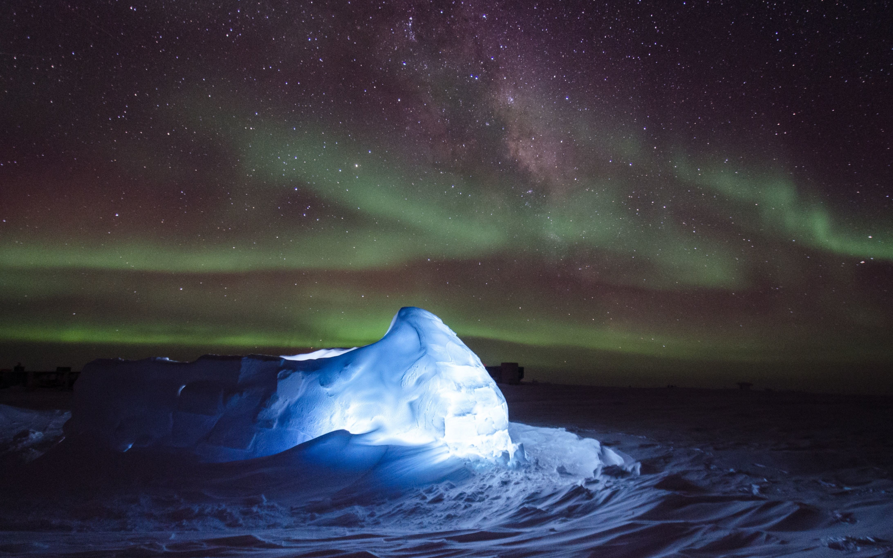 Iceberg, Northern Lights, sea, night, nature, 2880x1800 wallpaper