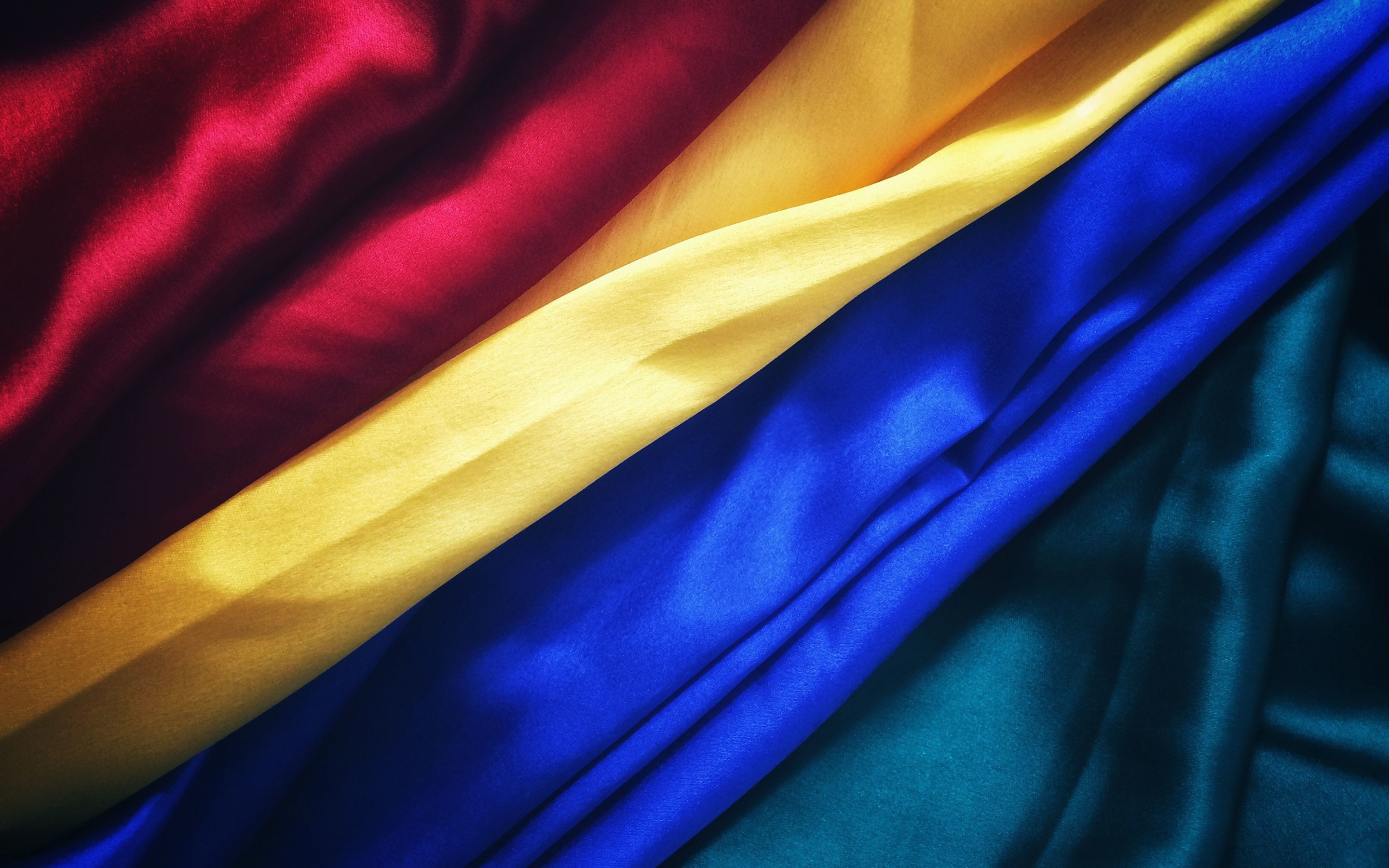 Fabric, red, yellow and blue, multicolor, texture, 2880x1800 wallpaper