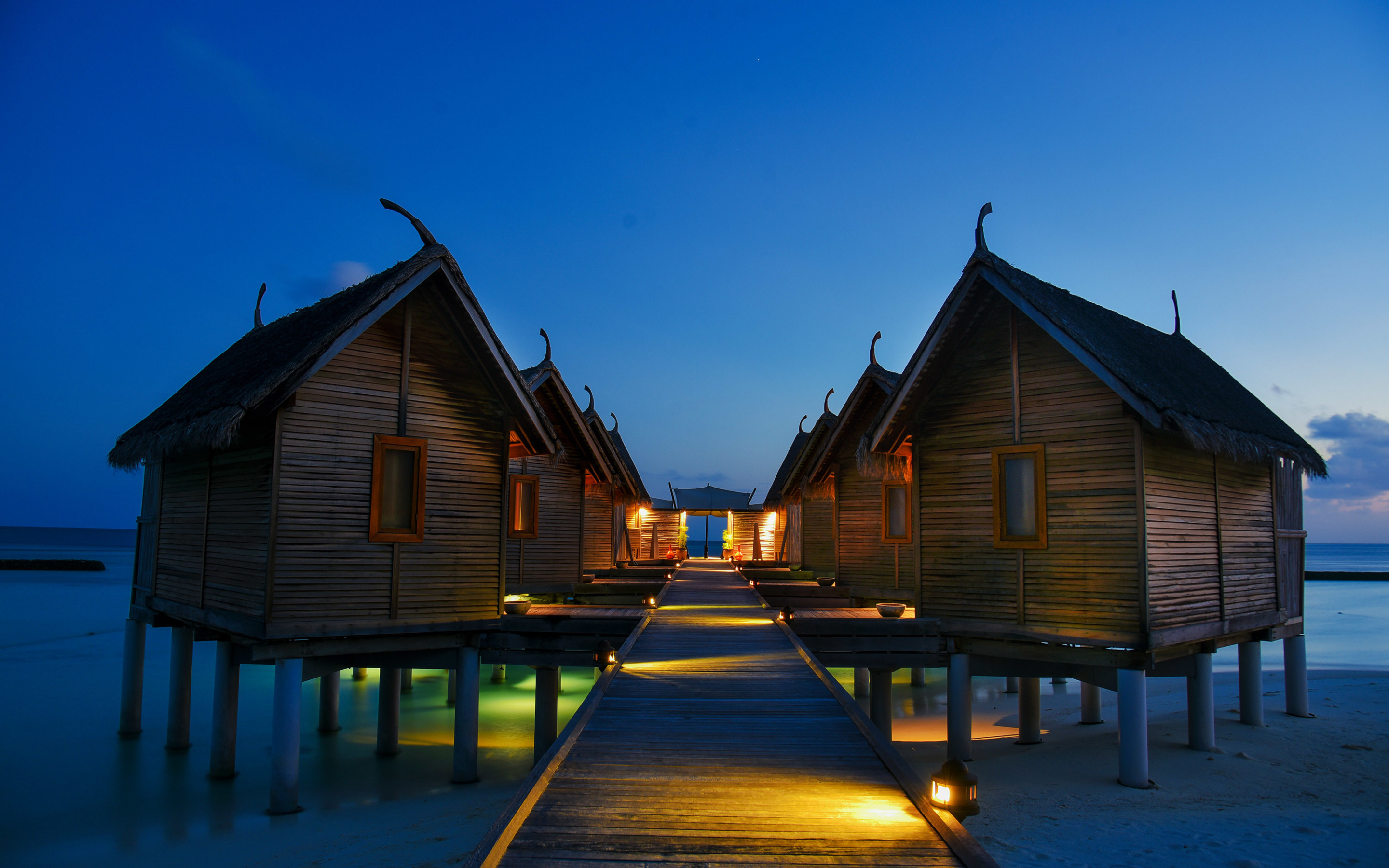 Night, resort, huts, pier, Island, 2880x1800 wallpaper