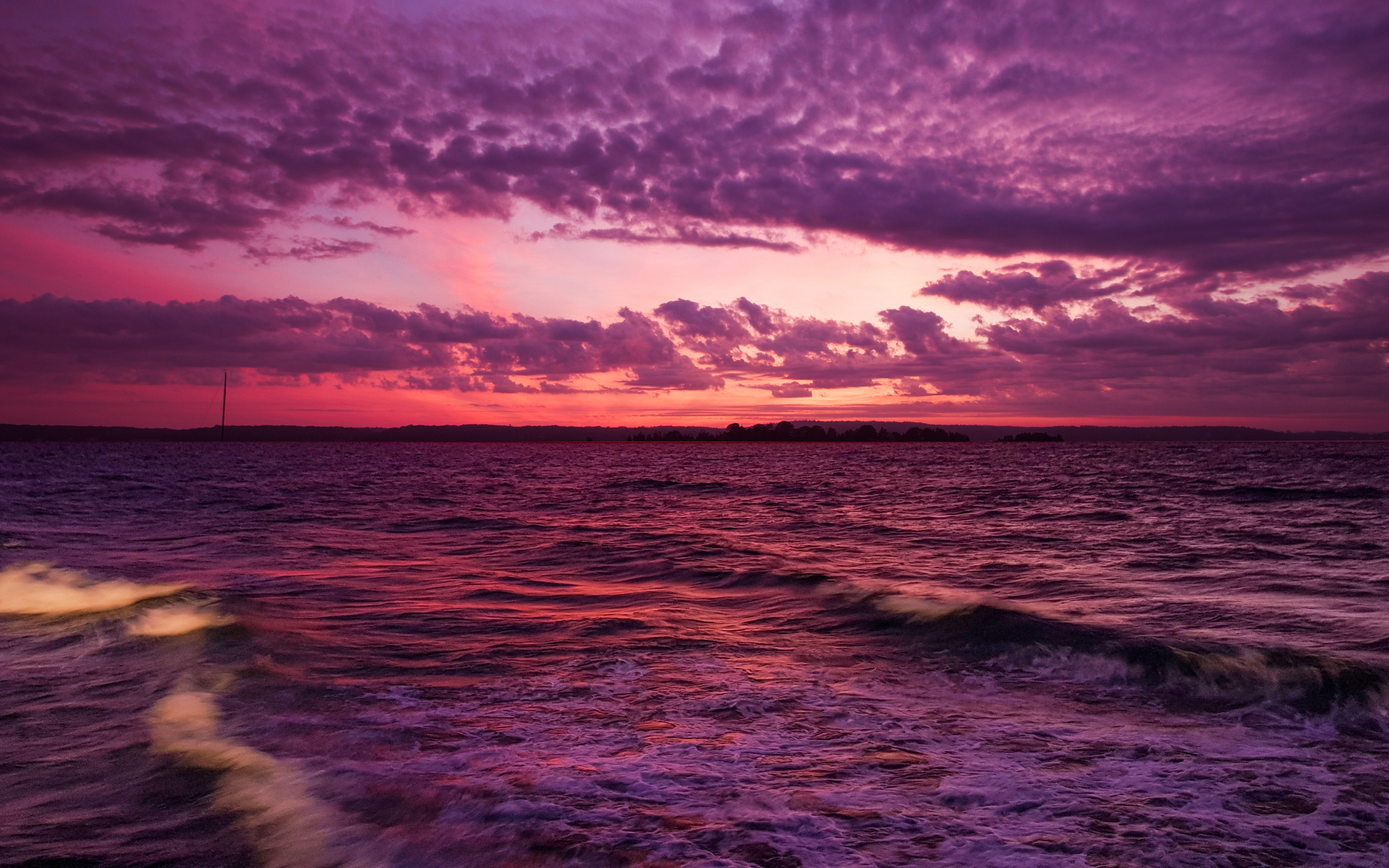 Calm sunset, seascape, pinkish clouds and sky, 2880x1800 wallpaper