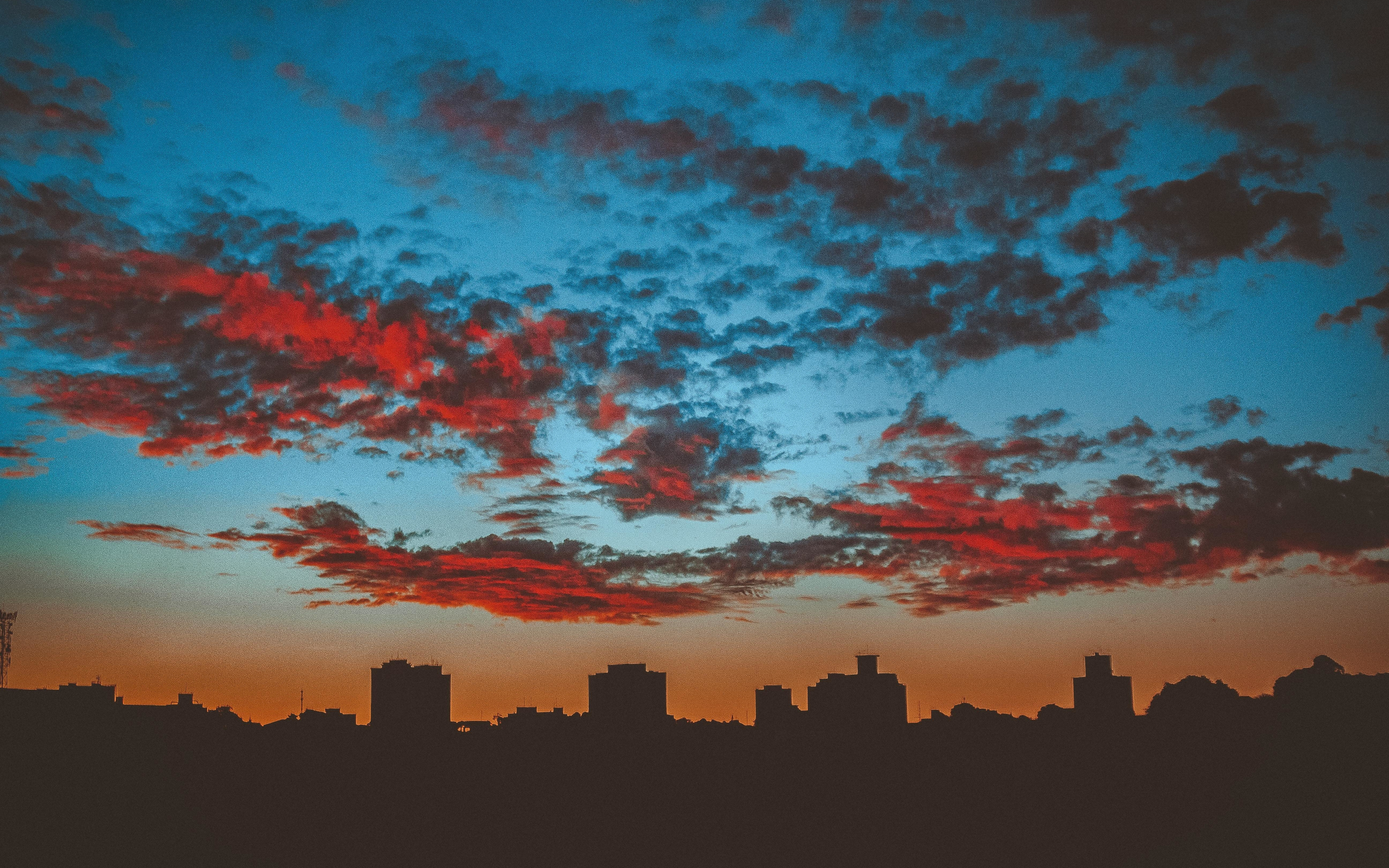 Clouds, sunset, sky, silhouette, cityscape, 2880x1800 wallpaper