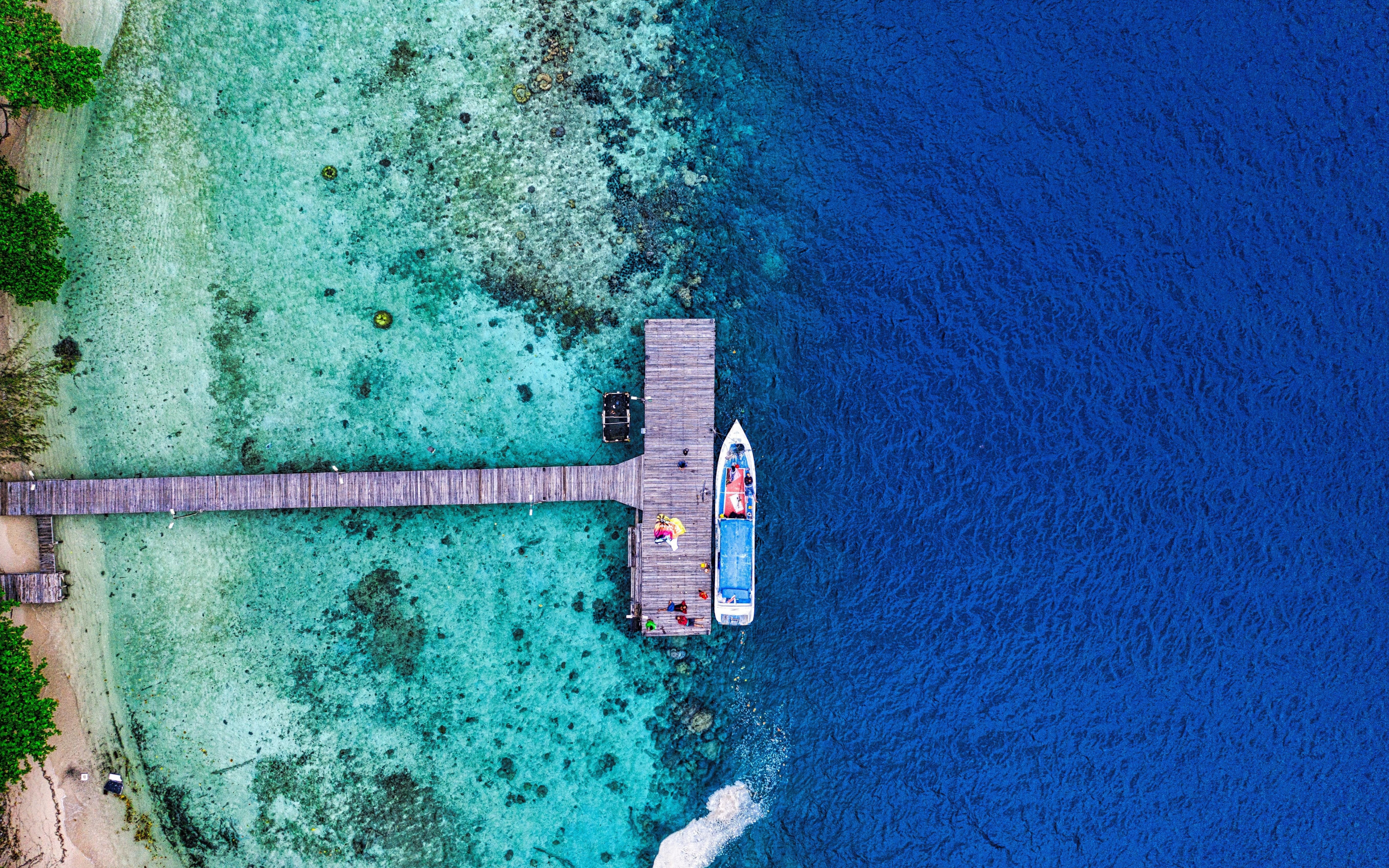 Boat, pier, beach, aerial view, 2880x1800 wallpaper