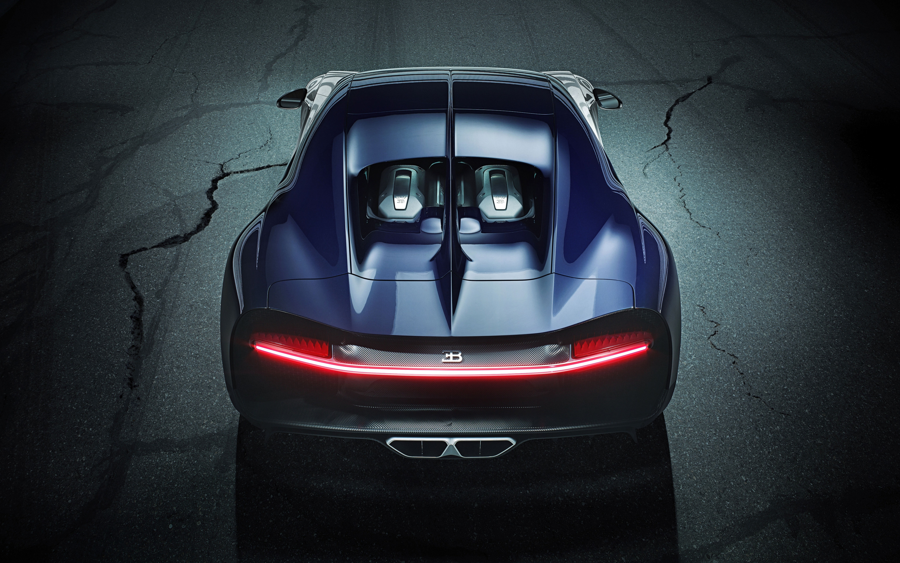 Bugatti Chiron Sport, tail lights, sports car, 2880x1800 wallpaper