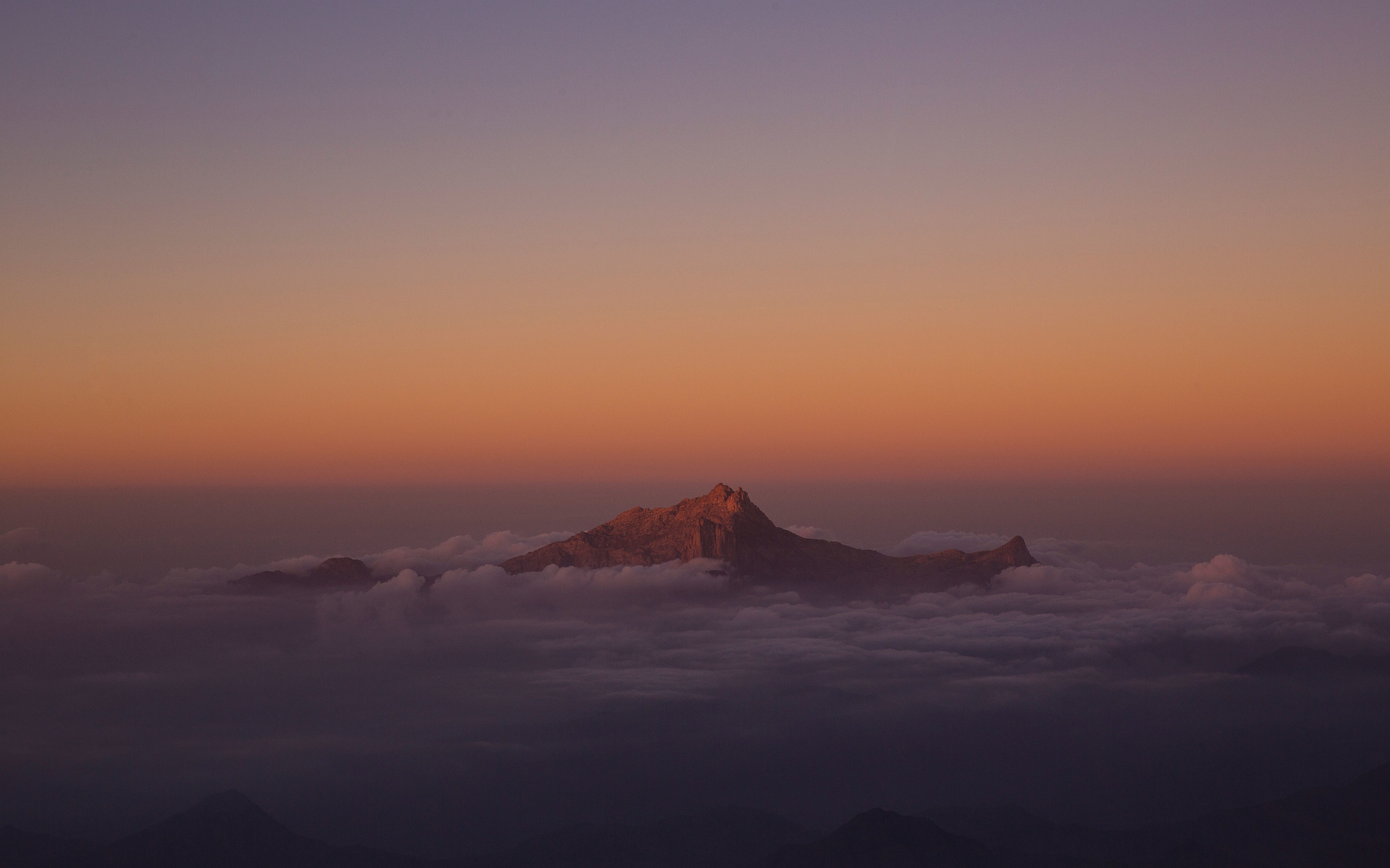 Mountain, peak, clouds, dawn, sky, 2880x1800 wallpaper